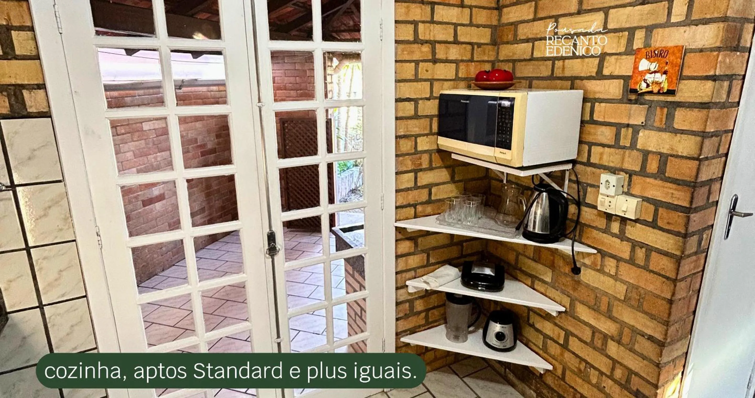 kitchen in Pousada Recanto Edênico - à beira mar da Praia Ponta do Papagaio, Palhoça SC