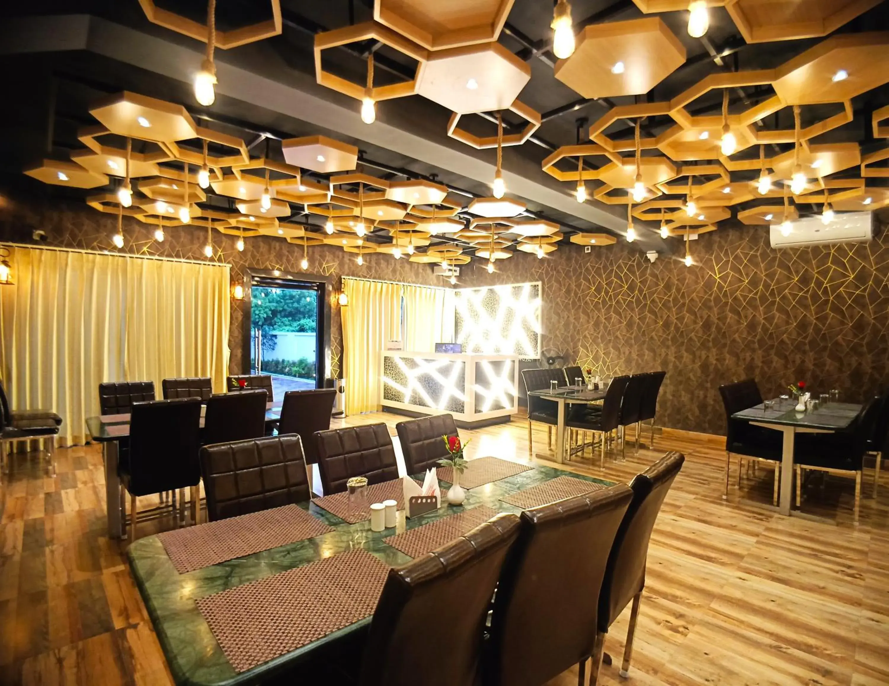 Restaurant/places to eat in Shinjini Resort Restaurant/places to eat in Shinjini Resort