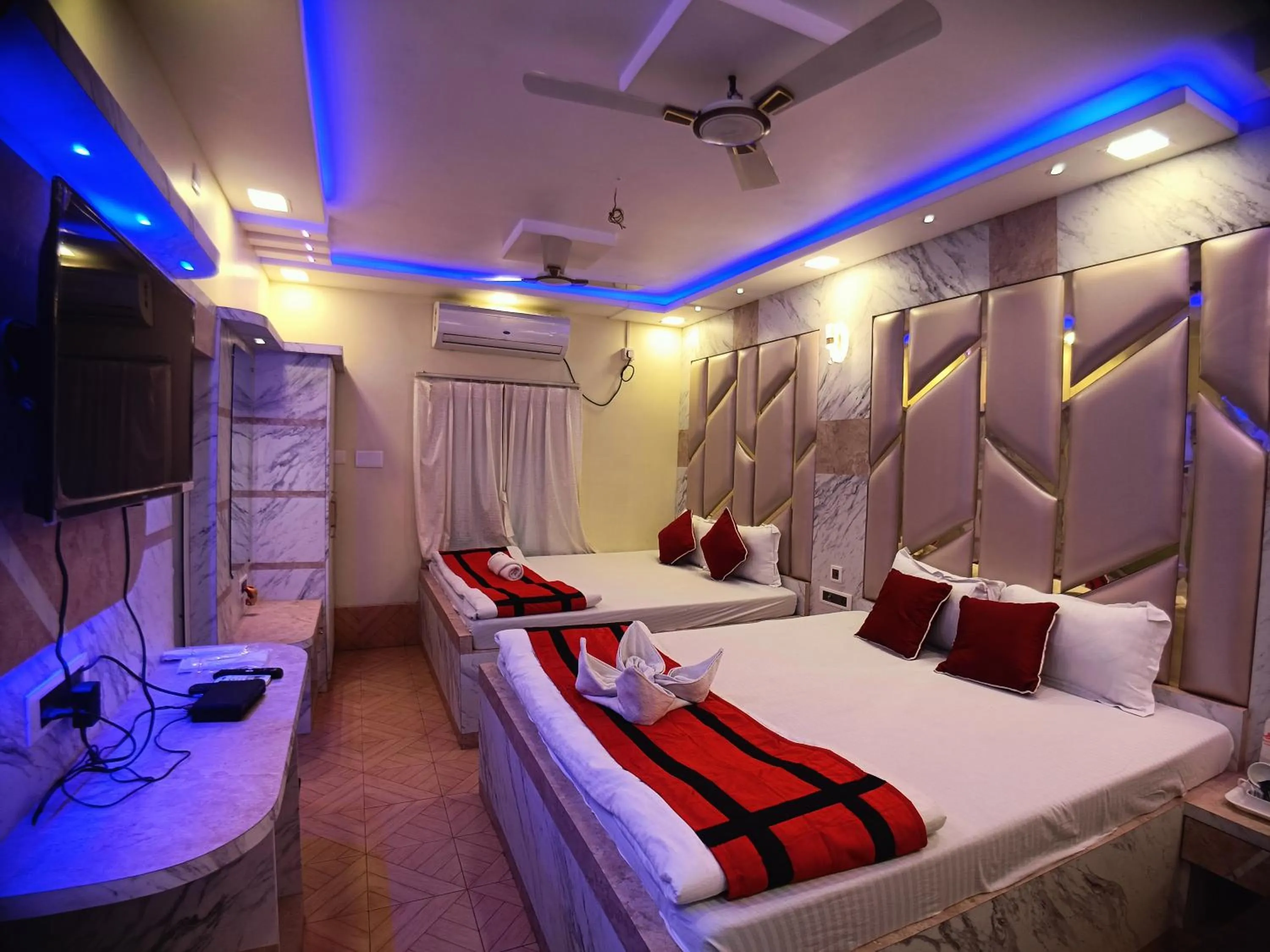 Bed in Shinjini Resort