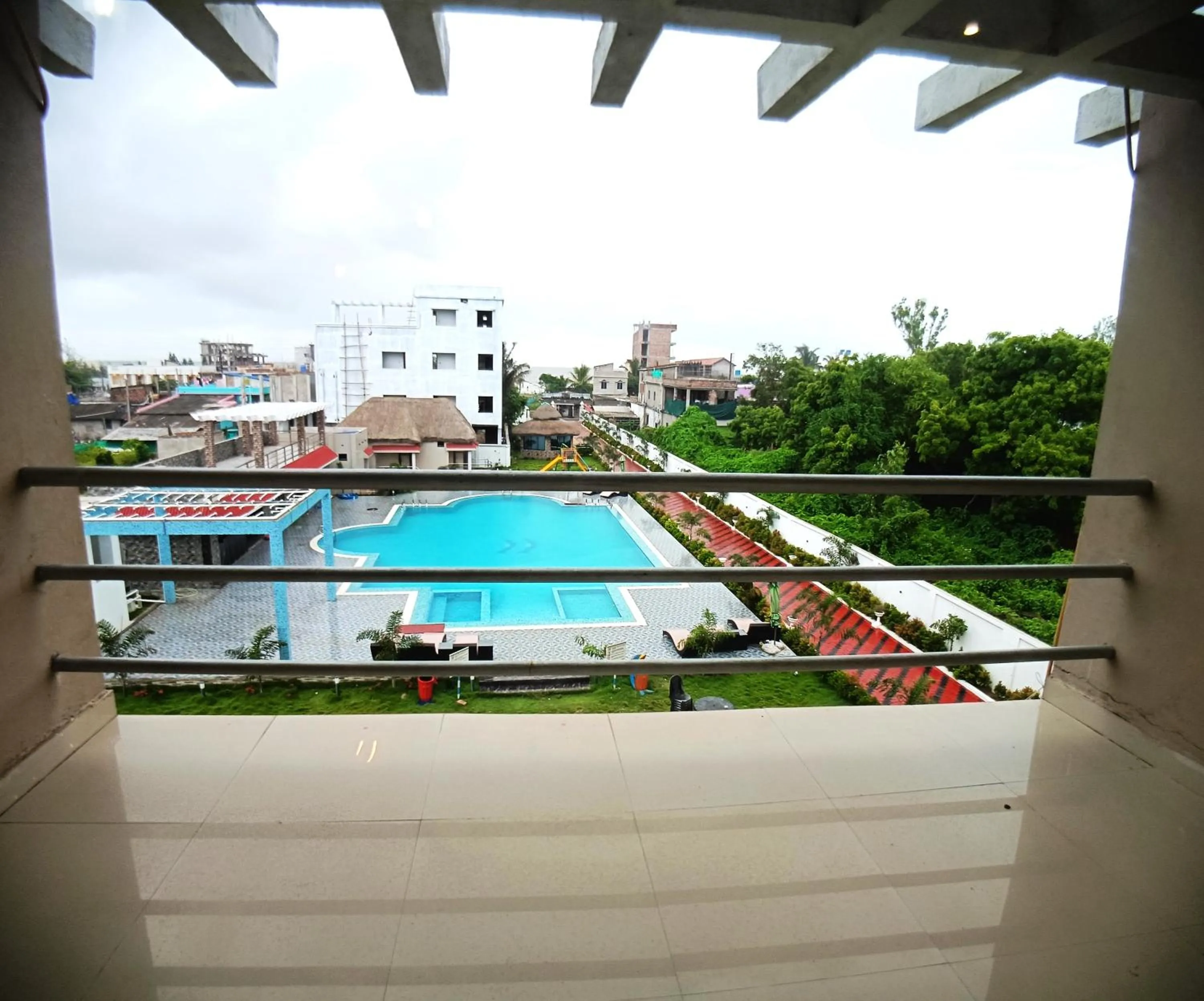 Day in Shinjini Resort