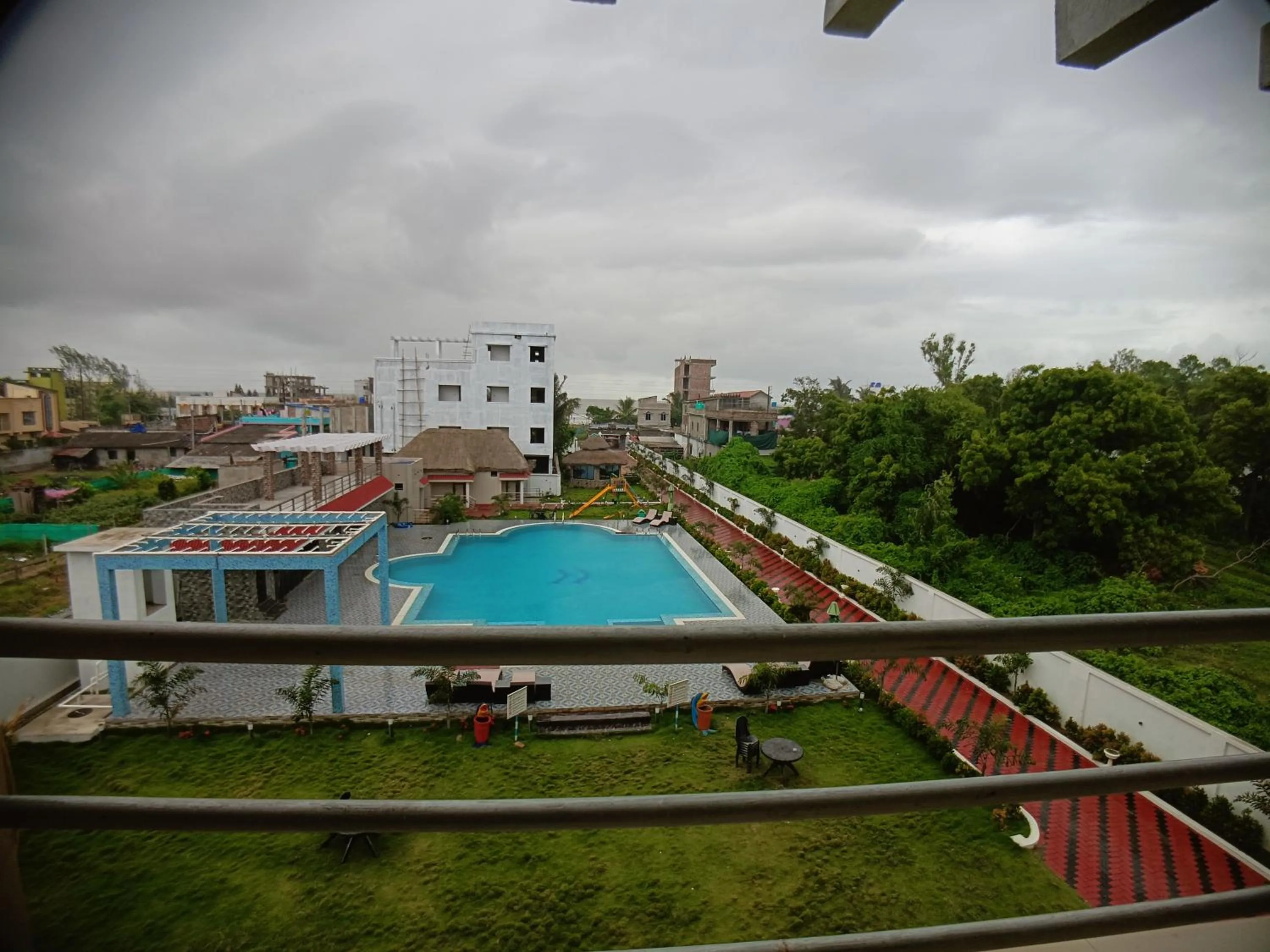 Day in Shinjini Resort