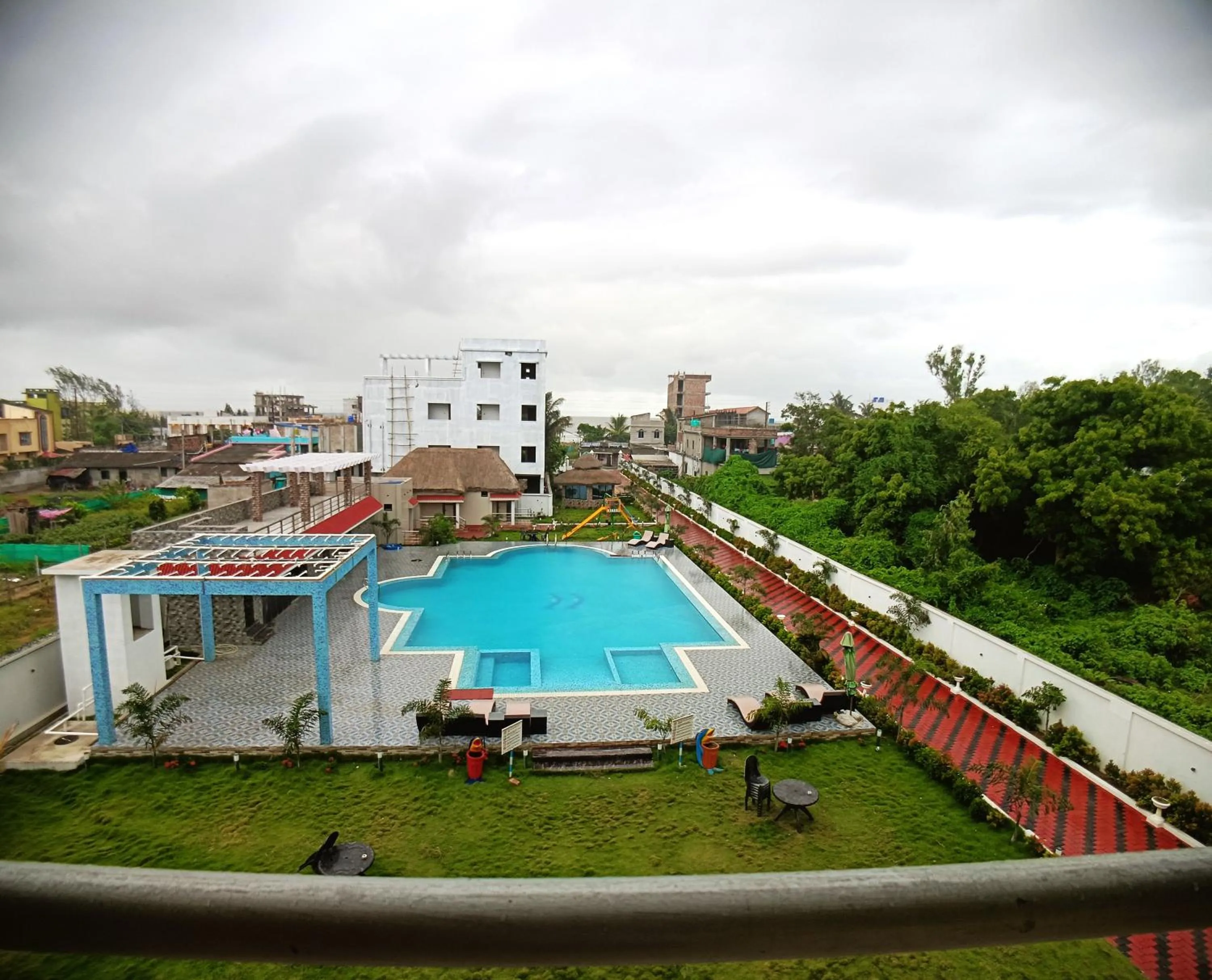 Day in Shinjini Resort