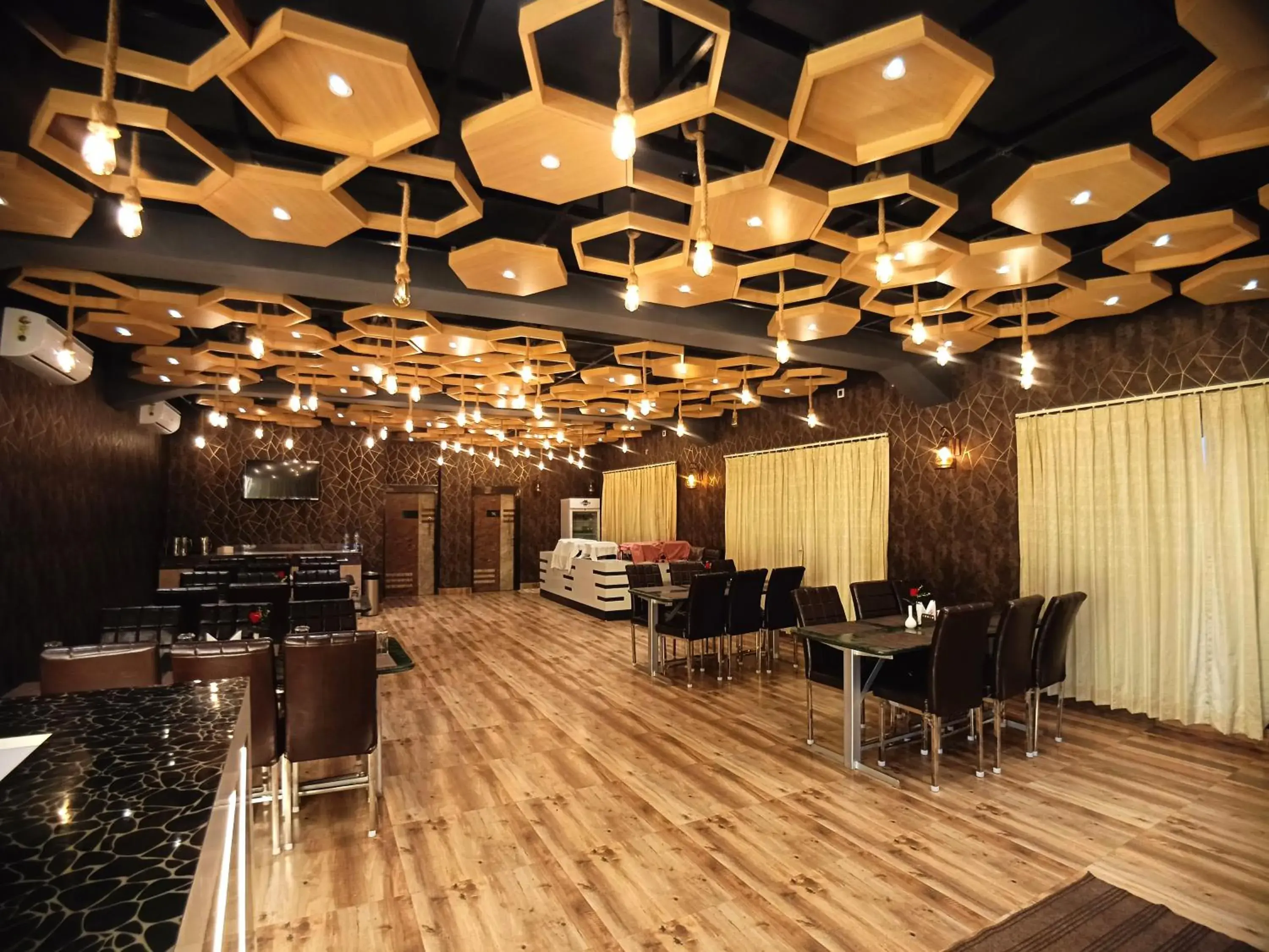 Restaurant/places to eat in Shinjini Resort Restaurant/places to eat in Shinjini Resort