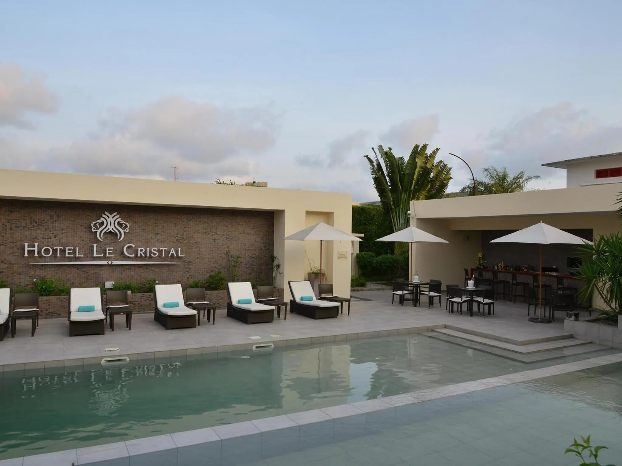Pool view in Hôtel Le Cristal