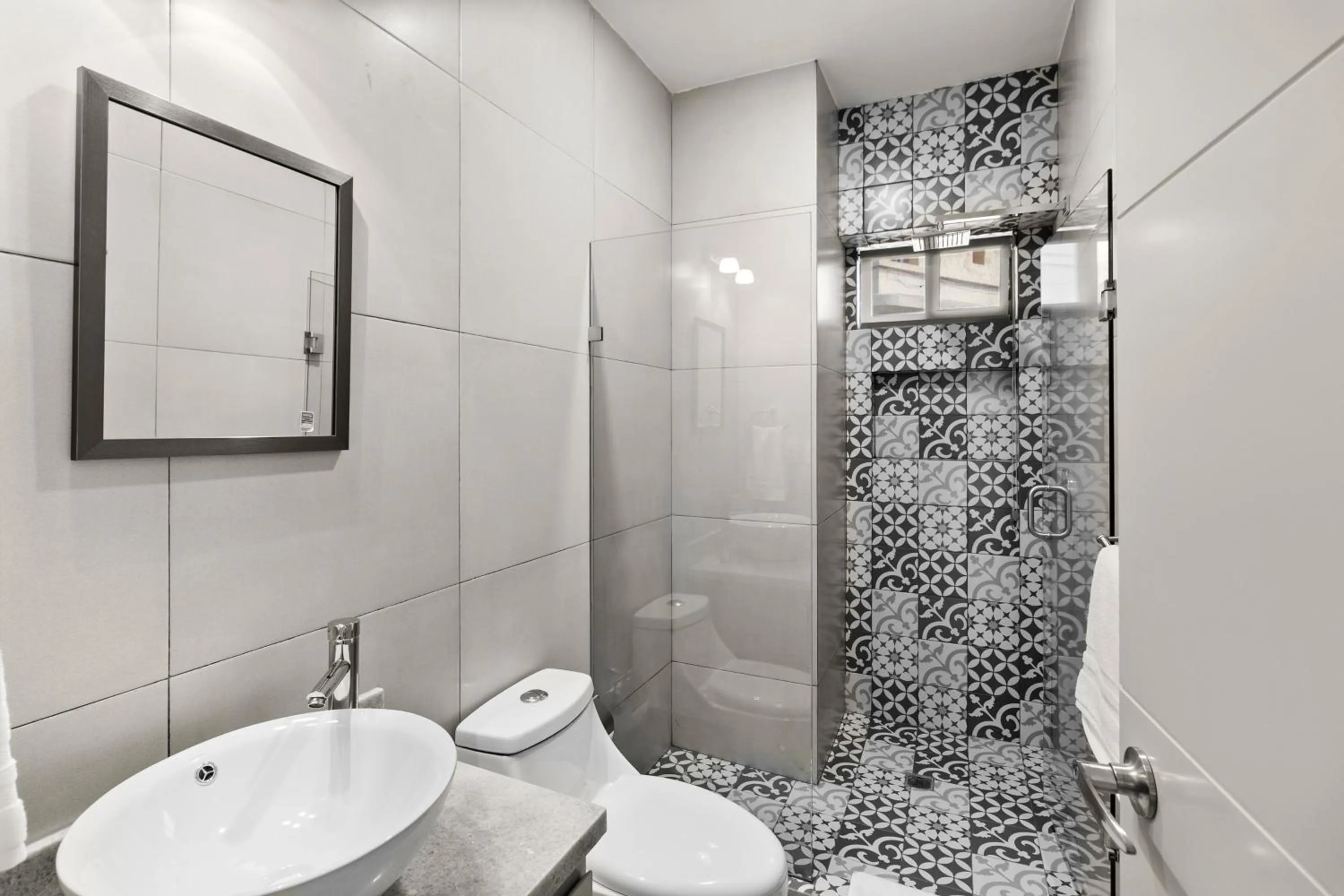 Shower in Casa Barros Vacation Condos