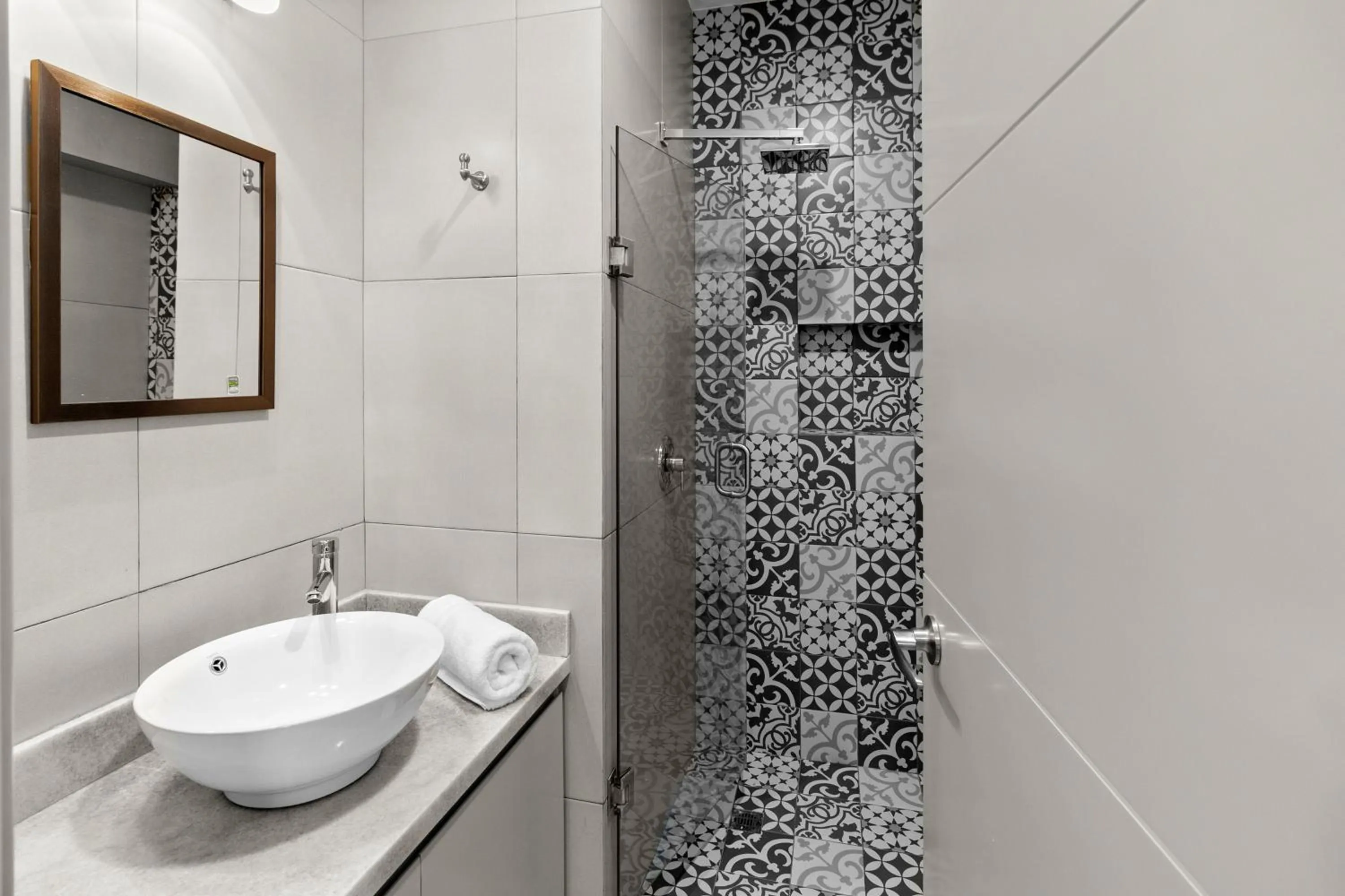 Shower in Casa Barros Vacation Condos