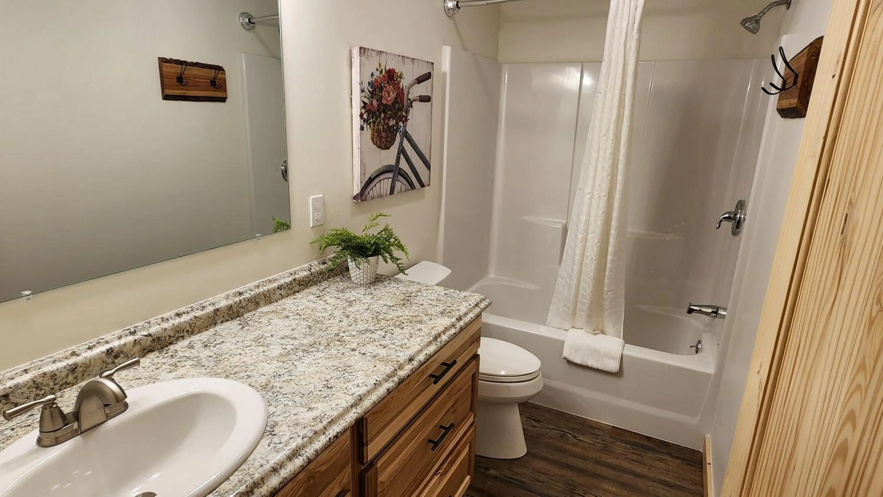 Shower in Beargrass Lodging & RV Resort