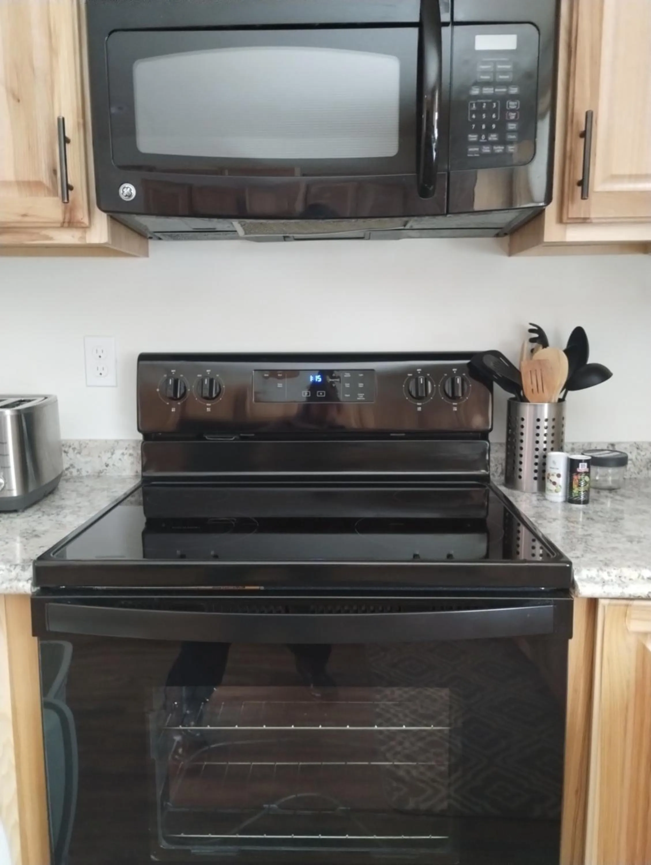 Kitchen or kitchenette in Beargrass Lodging & RV Resort