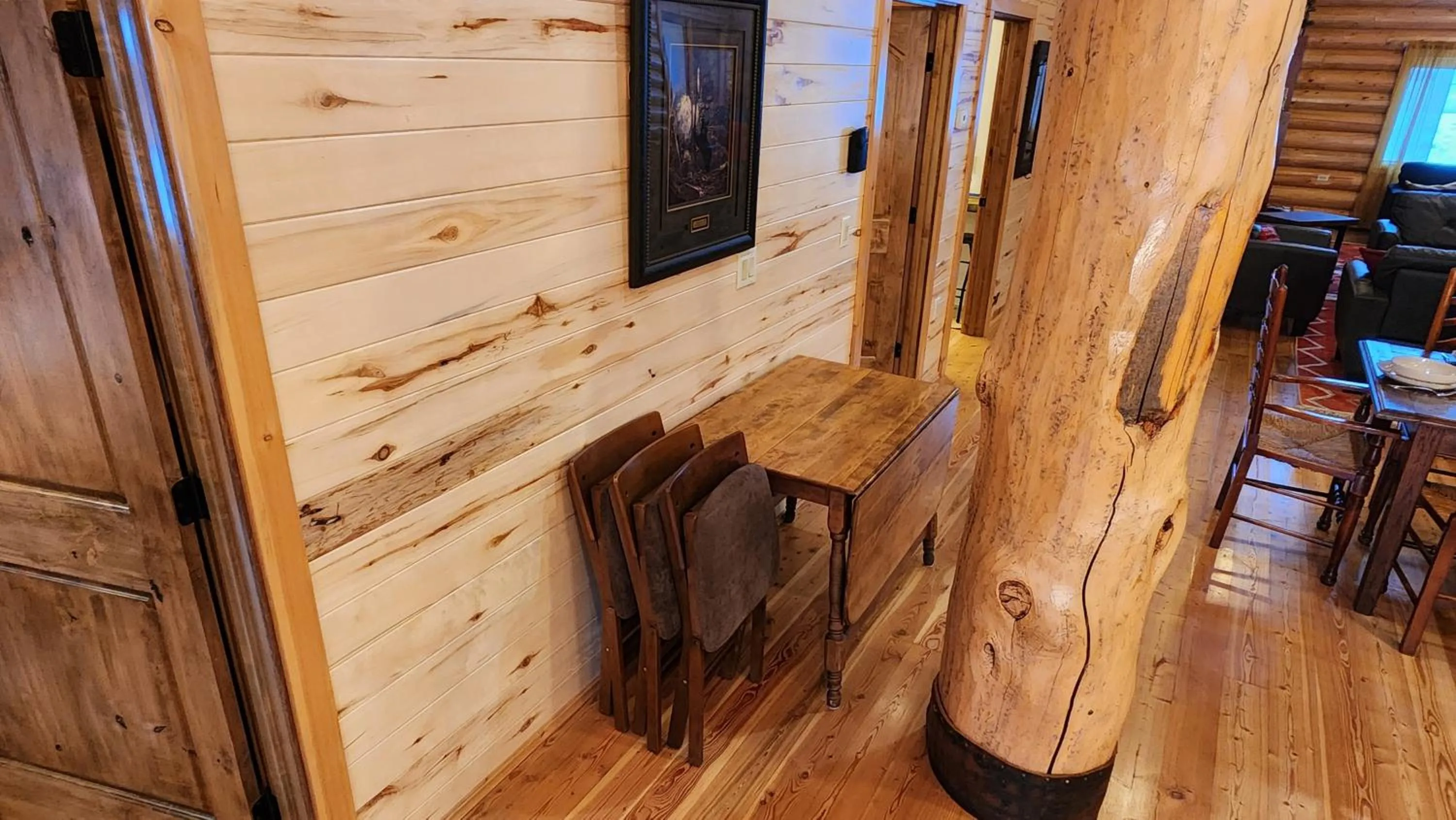 Dining area in Beargrass Lodging & RV Resort