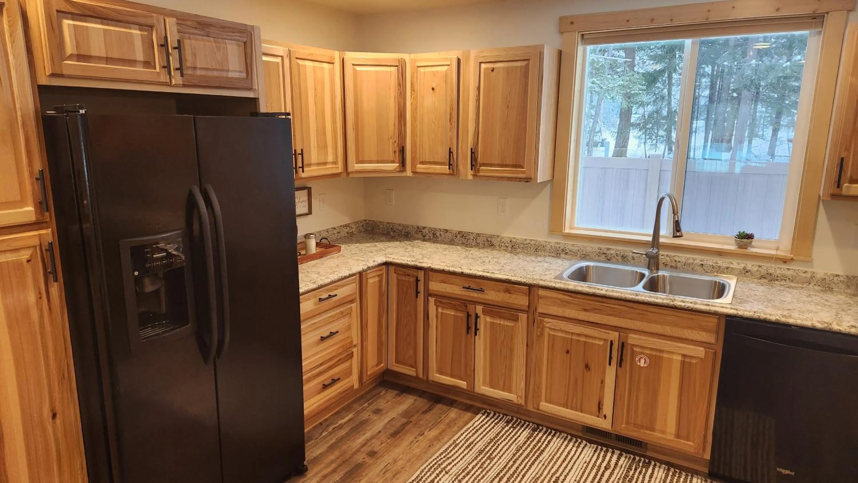 Kitchen or kitchenette in Beargrass Lodging & RV Resort