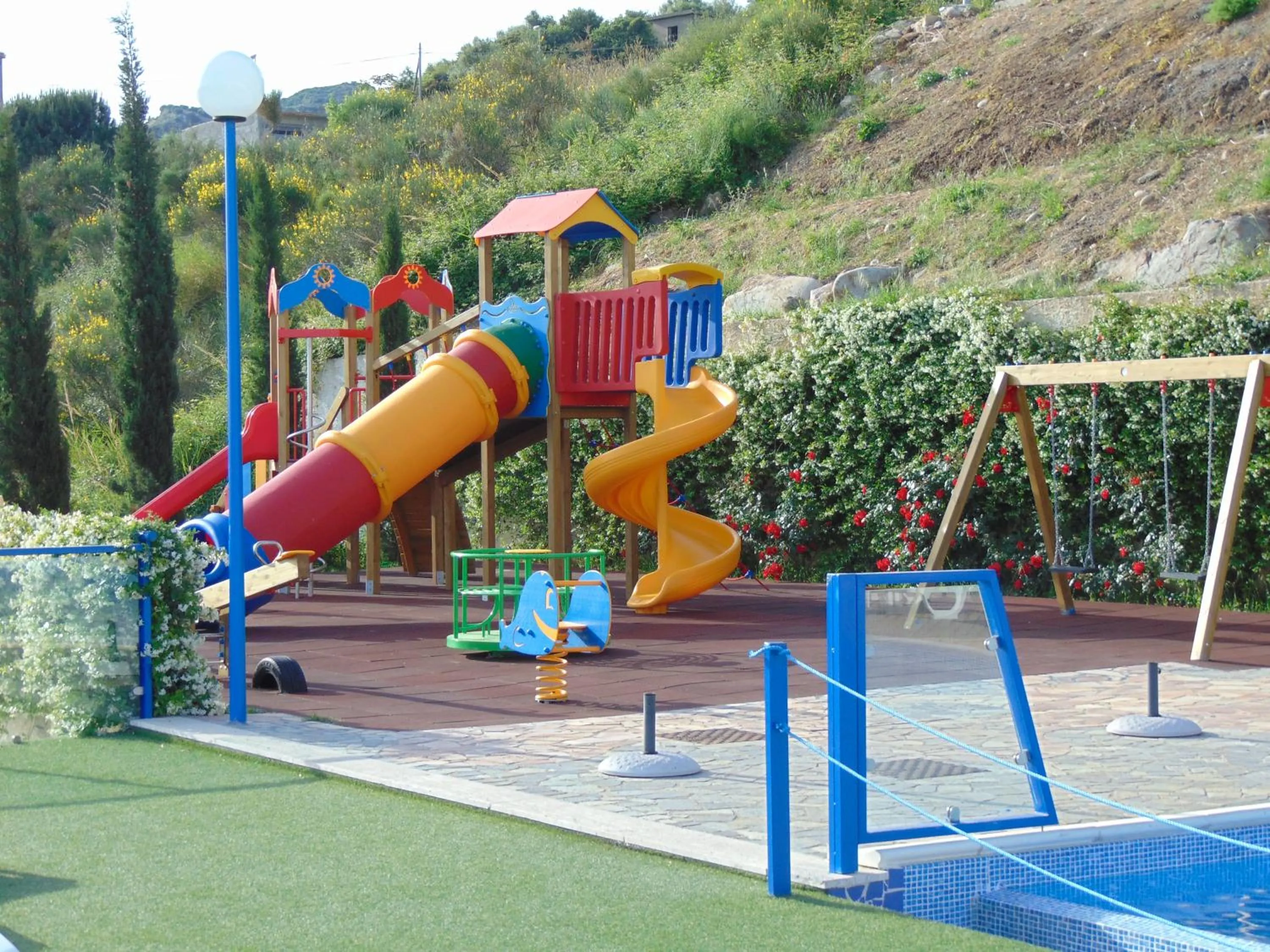 Children play ground in Tus'Hotel