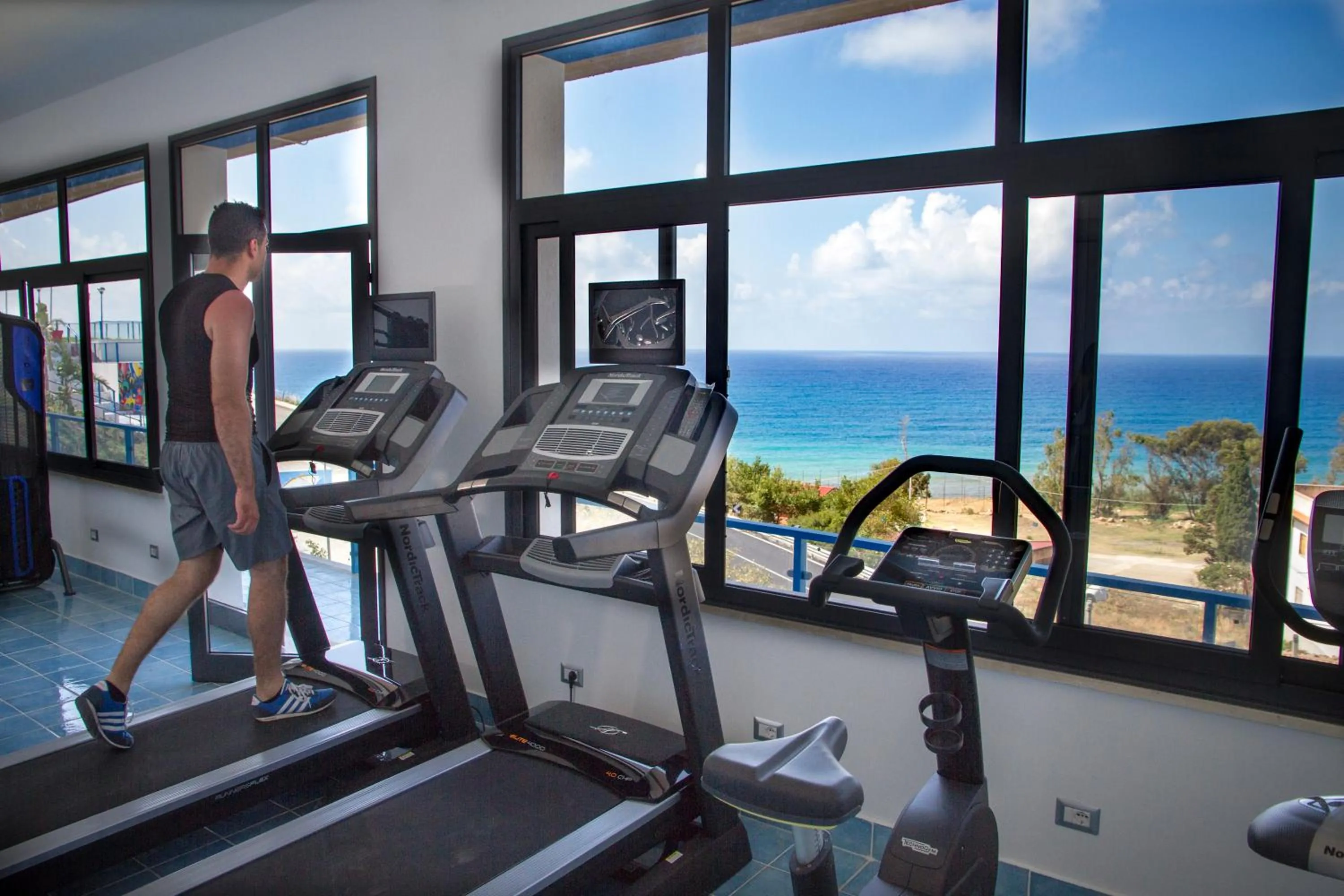 Fitness centre/facilities in Tus'Hotel