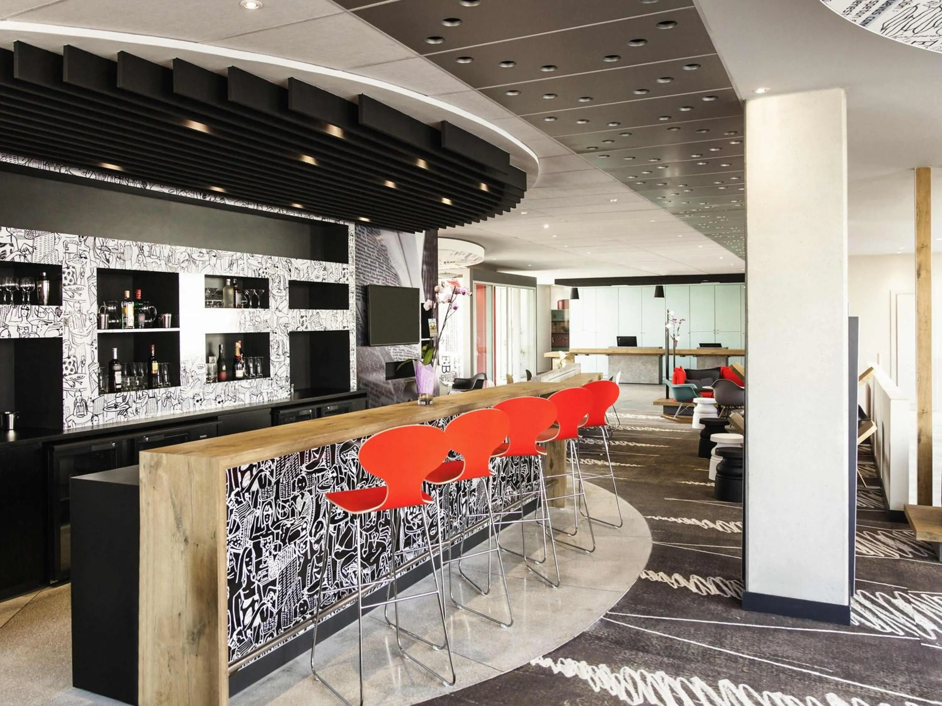 Lounge or bar in Ibis Casanearshore