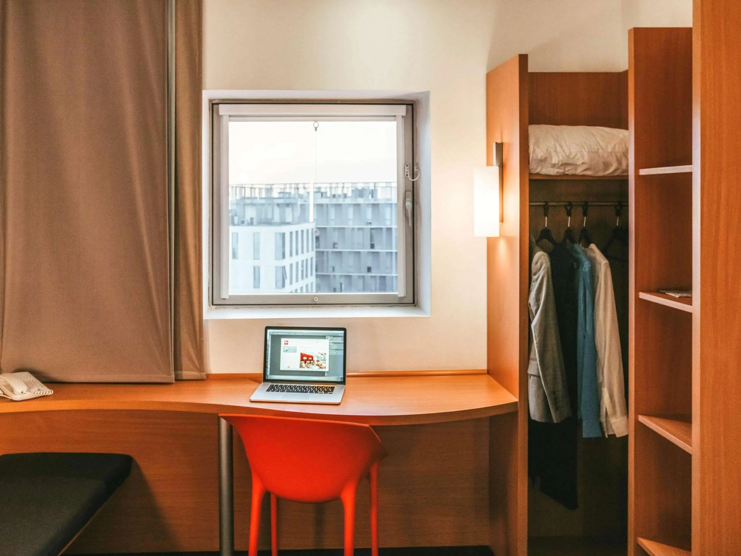 Photo of the whole room in Ibis Casanearshore