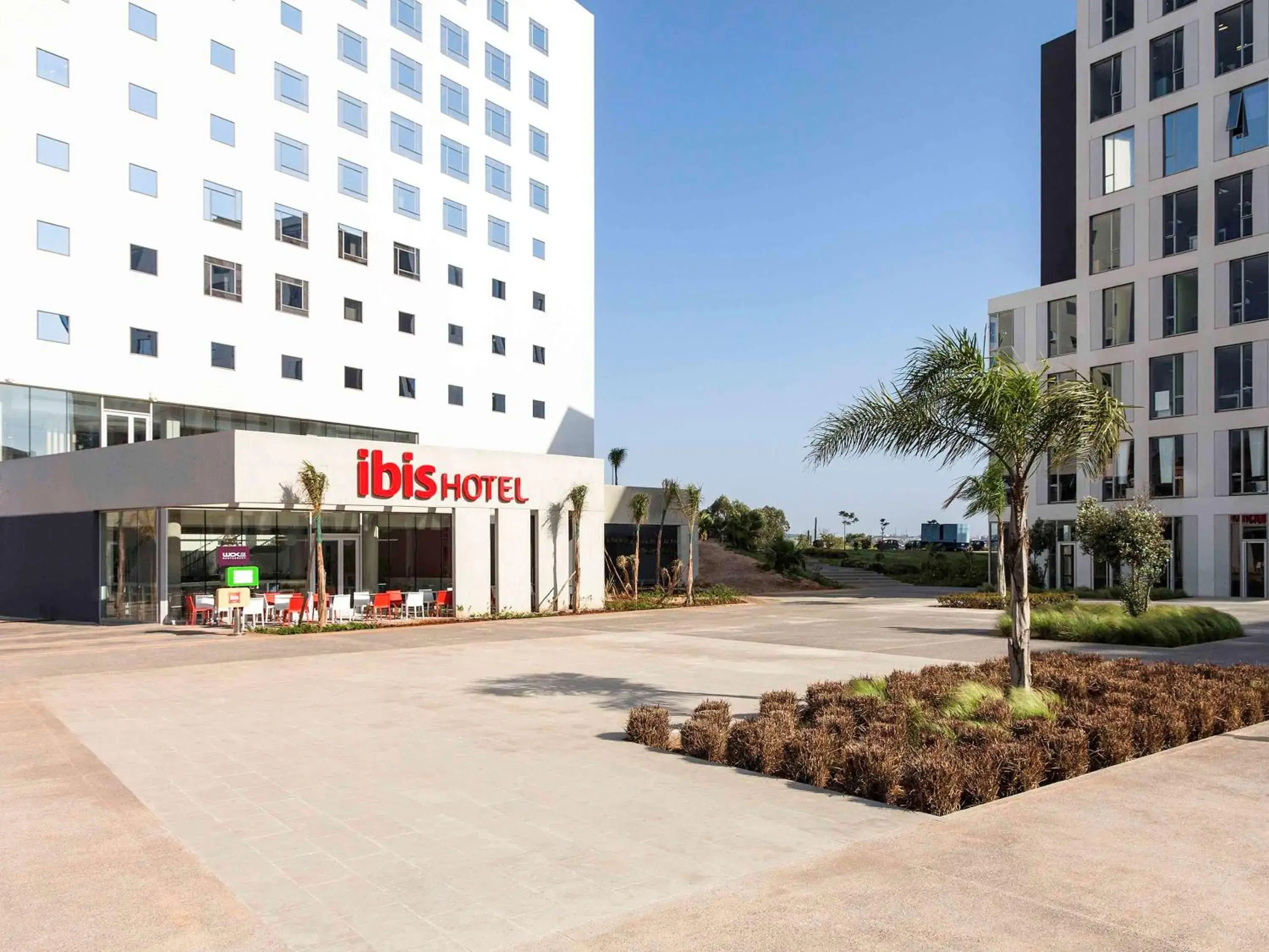 Property Building in Ibis Casanearshore