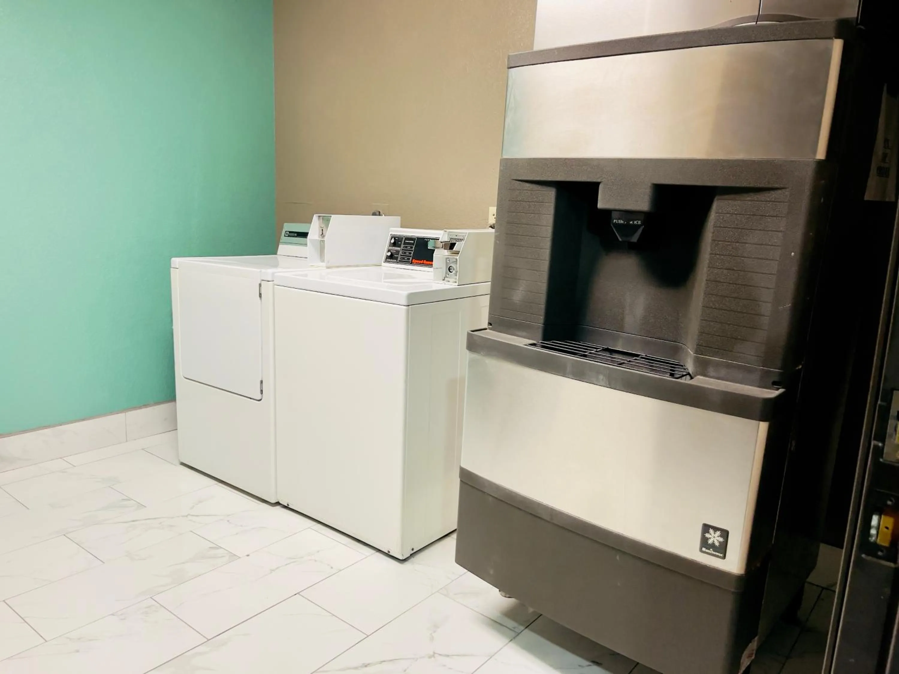 laundry in Super 8 by Wyndham Shakopee