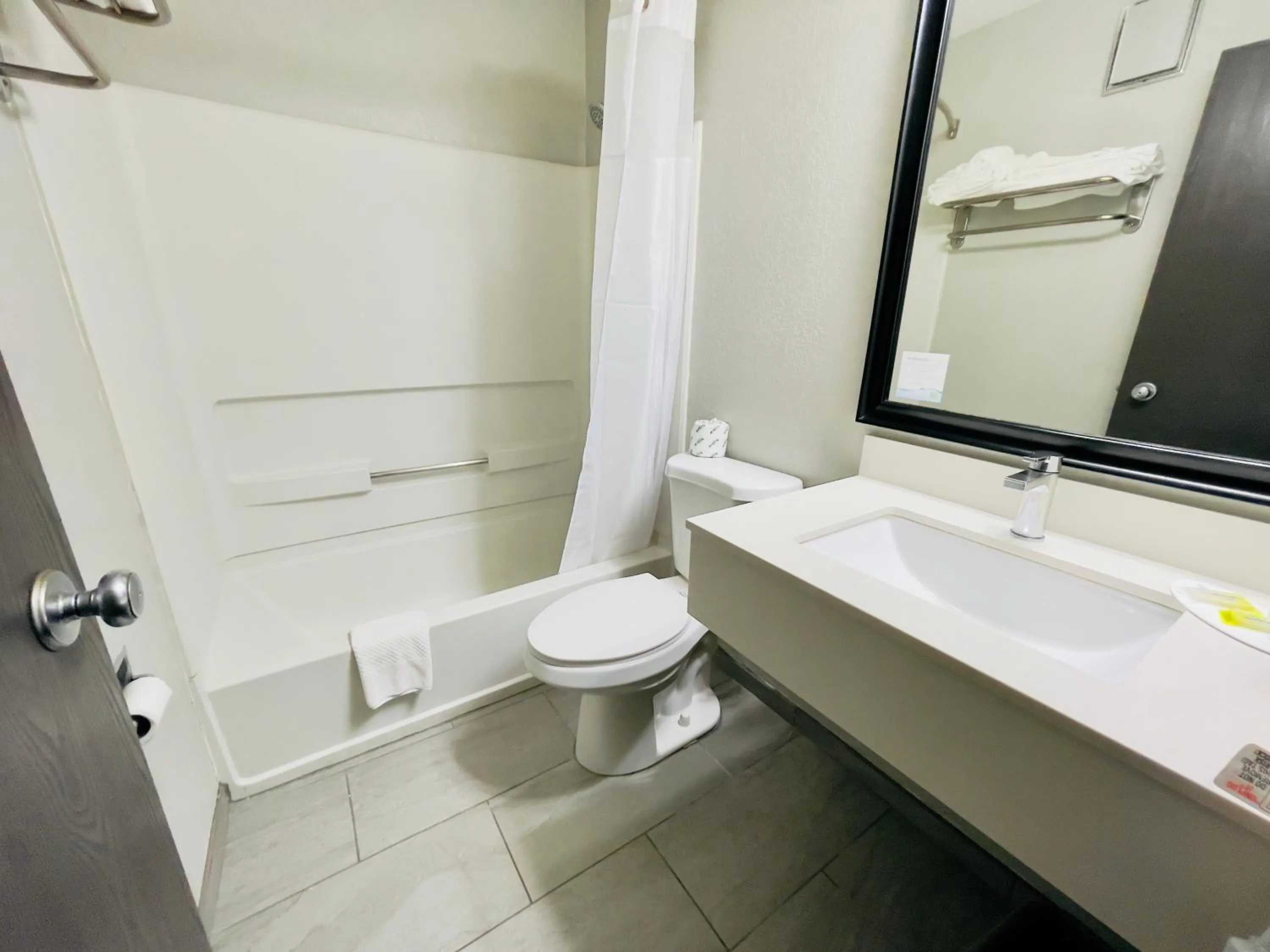 Super 8 by Wyndham Shakopee