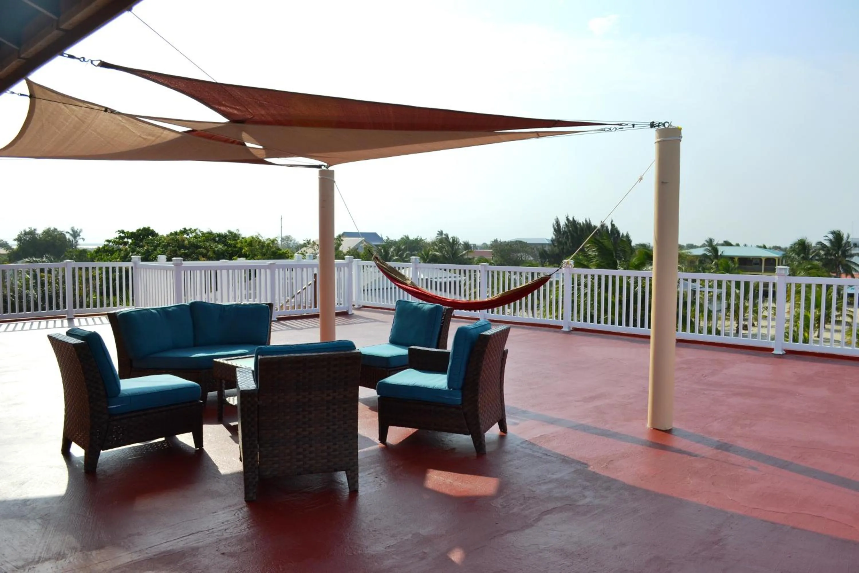 Area and facilities in Belizean Nirvana