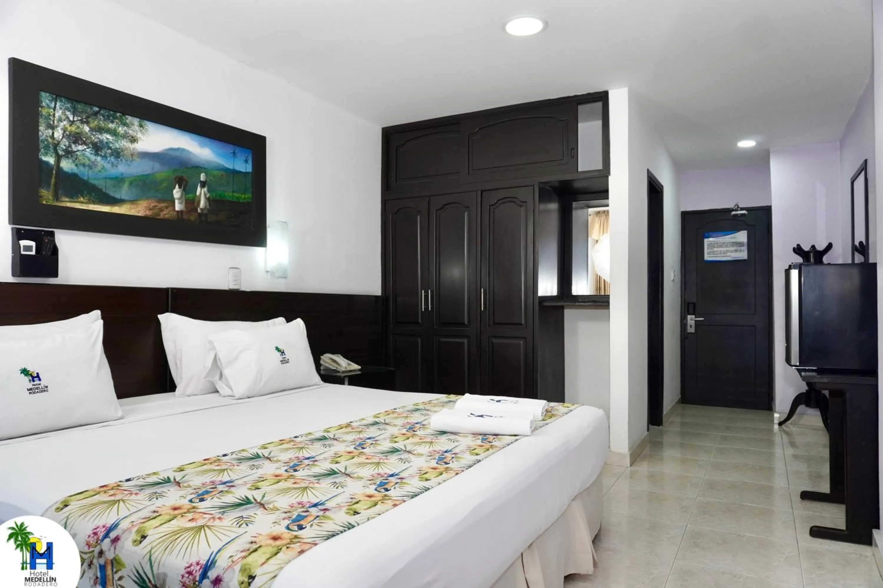 Photo of the whole room, Bed in Hotel Medellín Rodadero