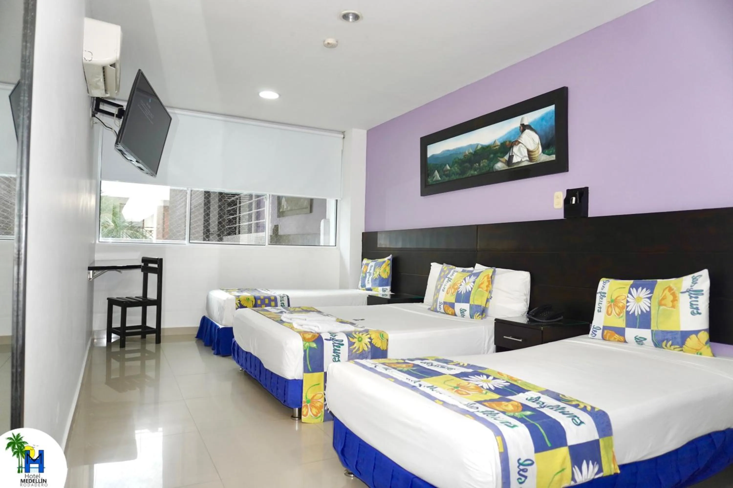 Photo of the whole room, Bed in Hotel Medellín Rodadero