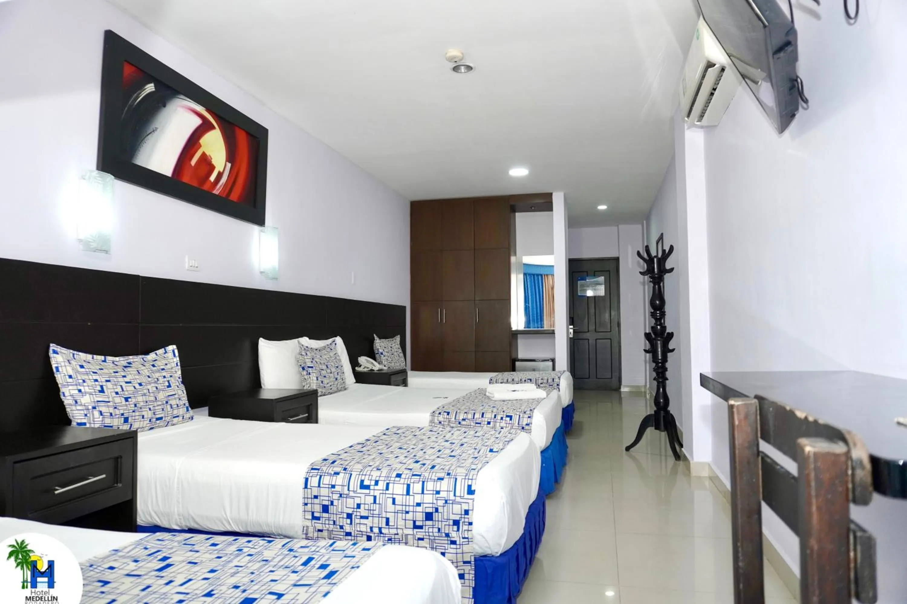 Photo of the whole room in Hotel Medellín Rodadero