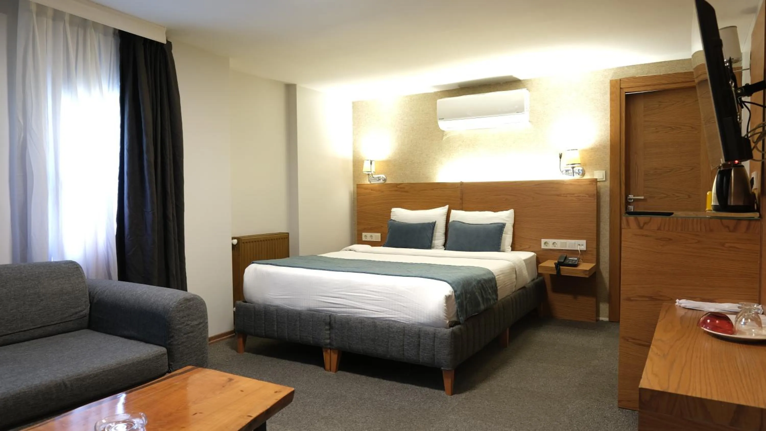 Bed in Varyant Hotel