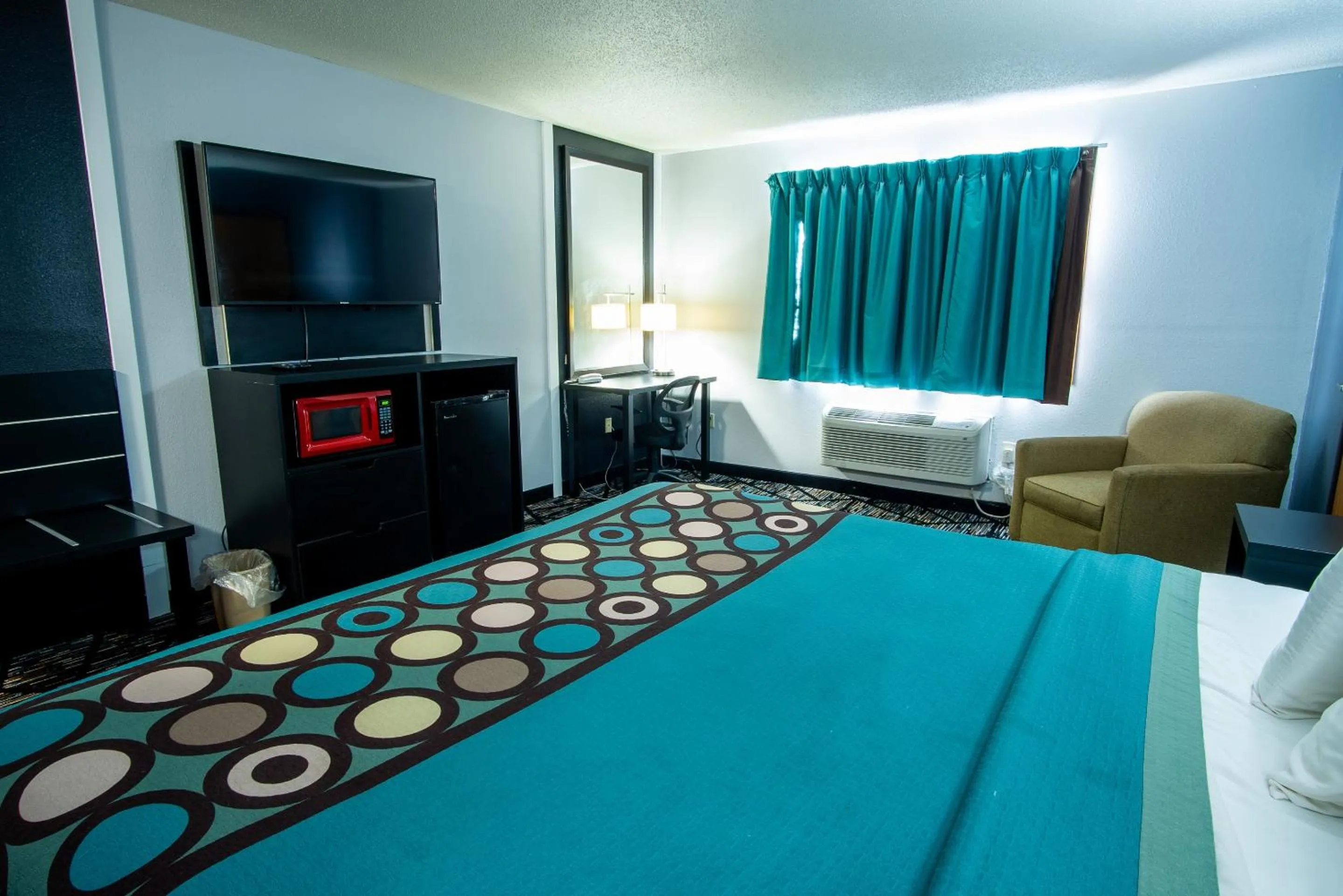 Bed in Coratel Inn & Suites by Jasper New Richmond