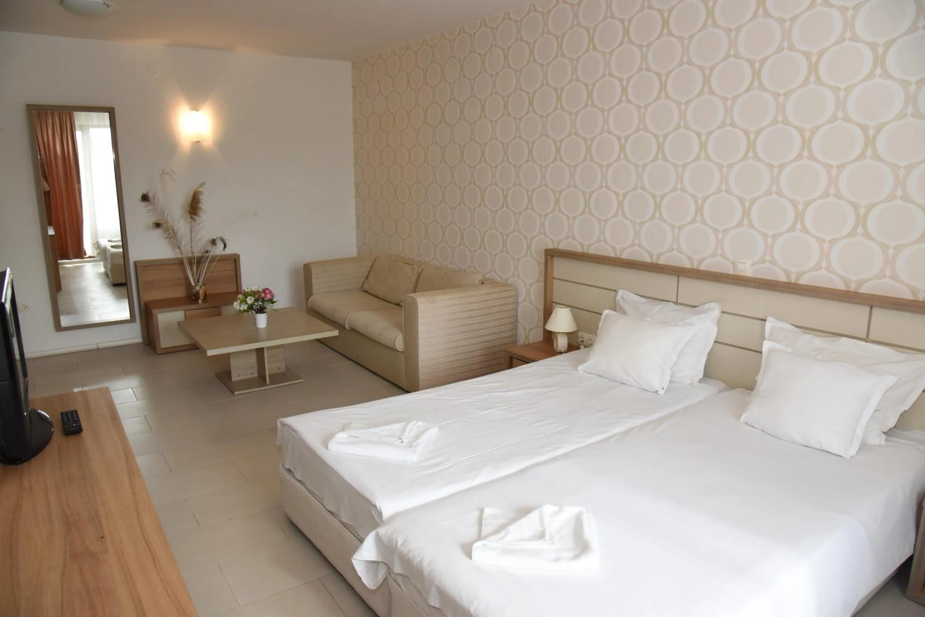Bedroom, Bed in Hotel Paradise Garden