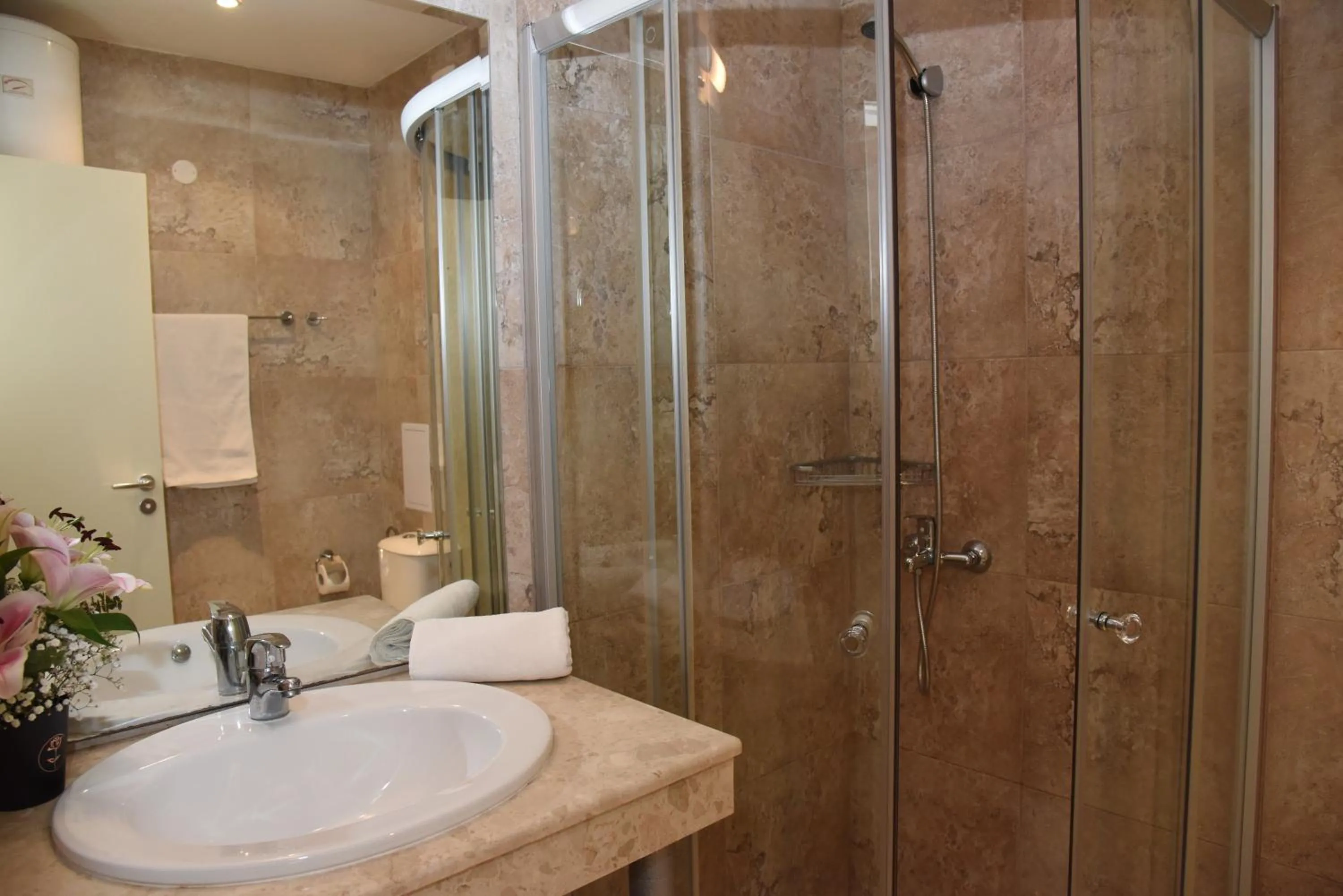 Bathroom in Hotel Paradise Garden