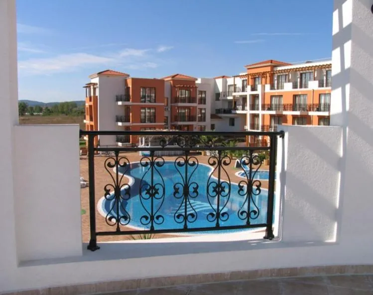 Property building in Hotel Paradise Garden