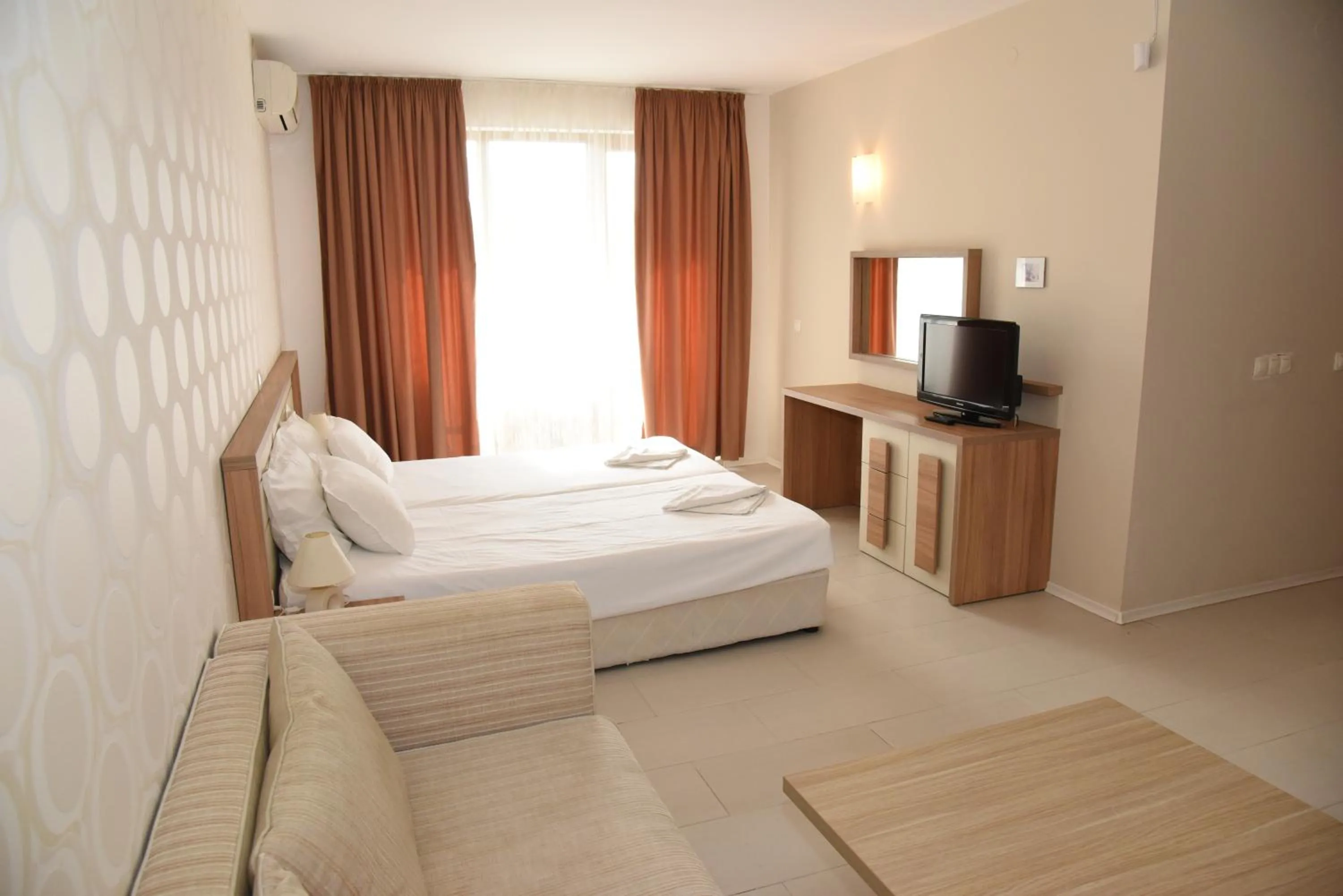 Bedroom, Bed in Hotel Paradise Garden