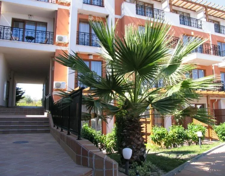 Property building in Hotel Paradise Garden