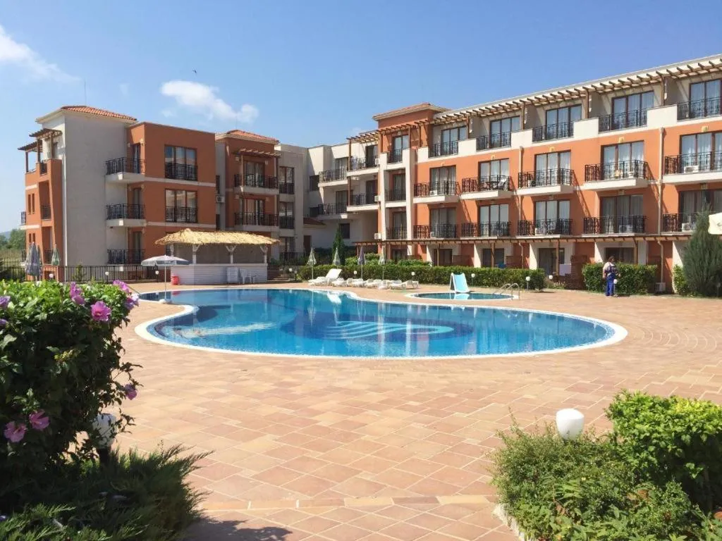Property building in Hotel Paradise Garden