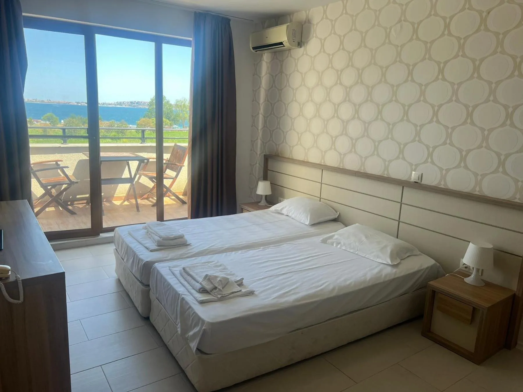 Natural landscape, Bed in Hotel Paradise Garden