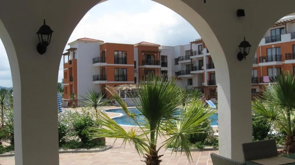 Property building in Hotel Paradise Garden