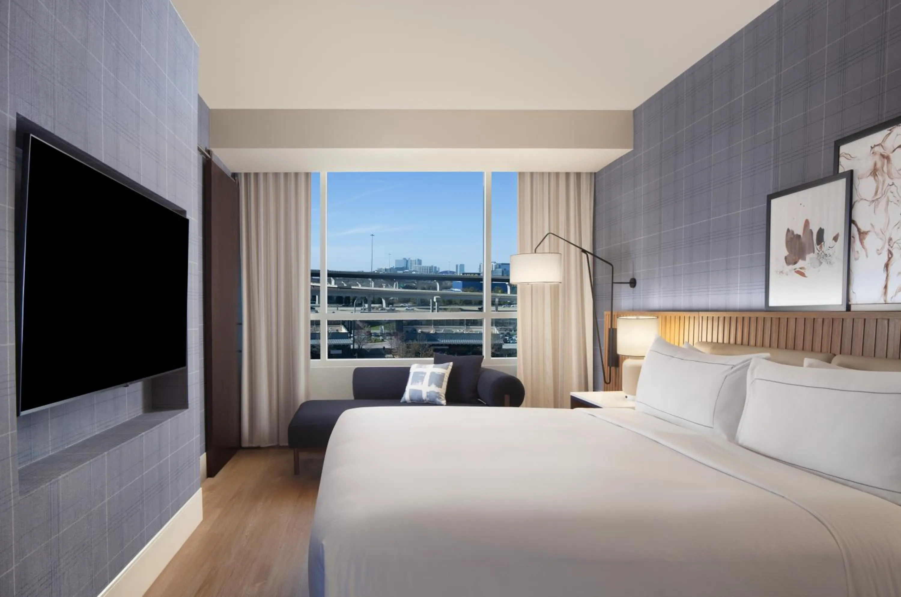 Bed in Hilton Dallas/Plano Granite Park