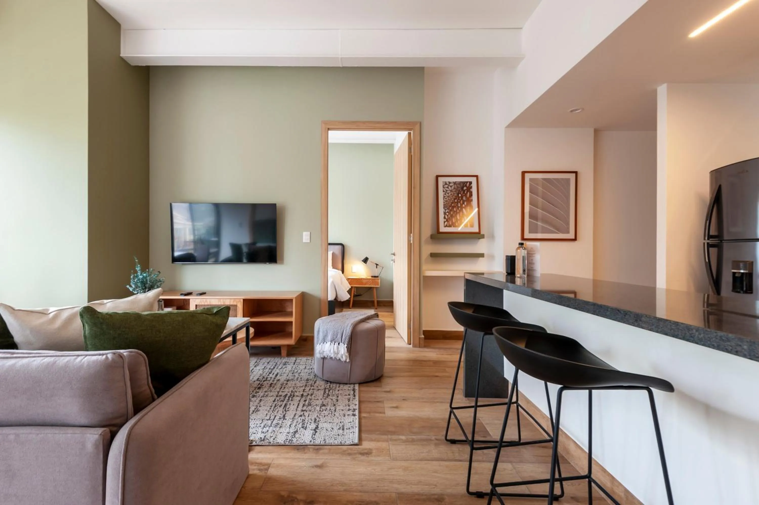 Living room in Londres 256 by Wynwood House