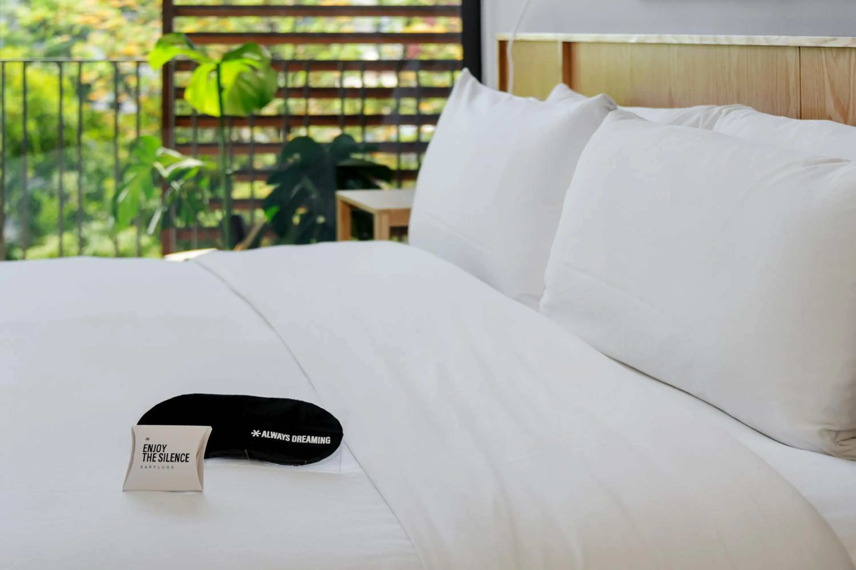 Bed in Londres 256 by Wynwood House