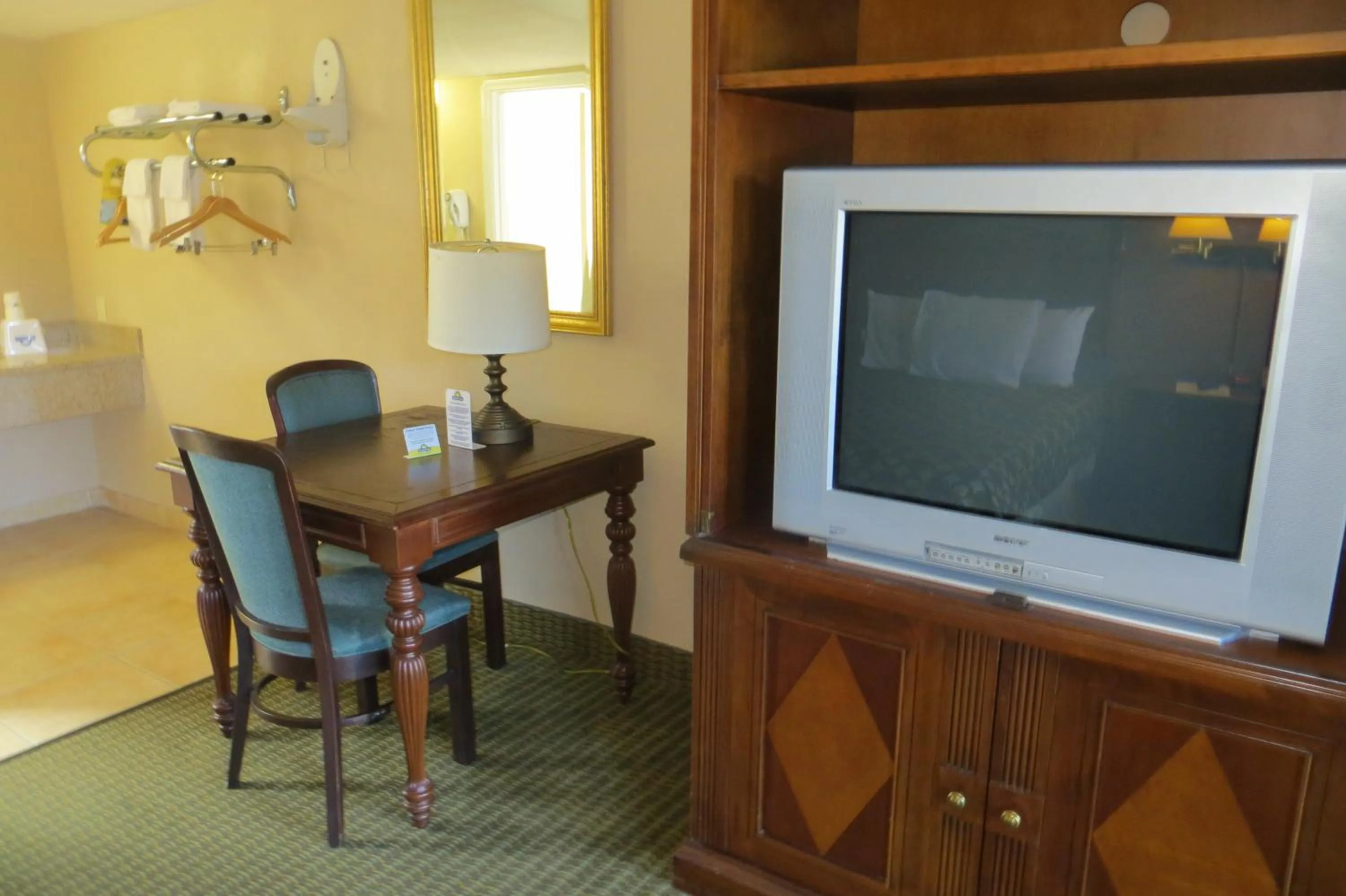 Decorative detail in American Inn Stockton