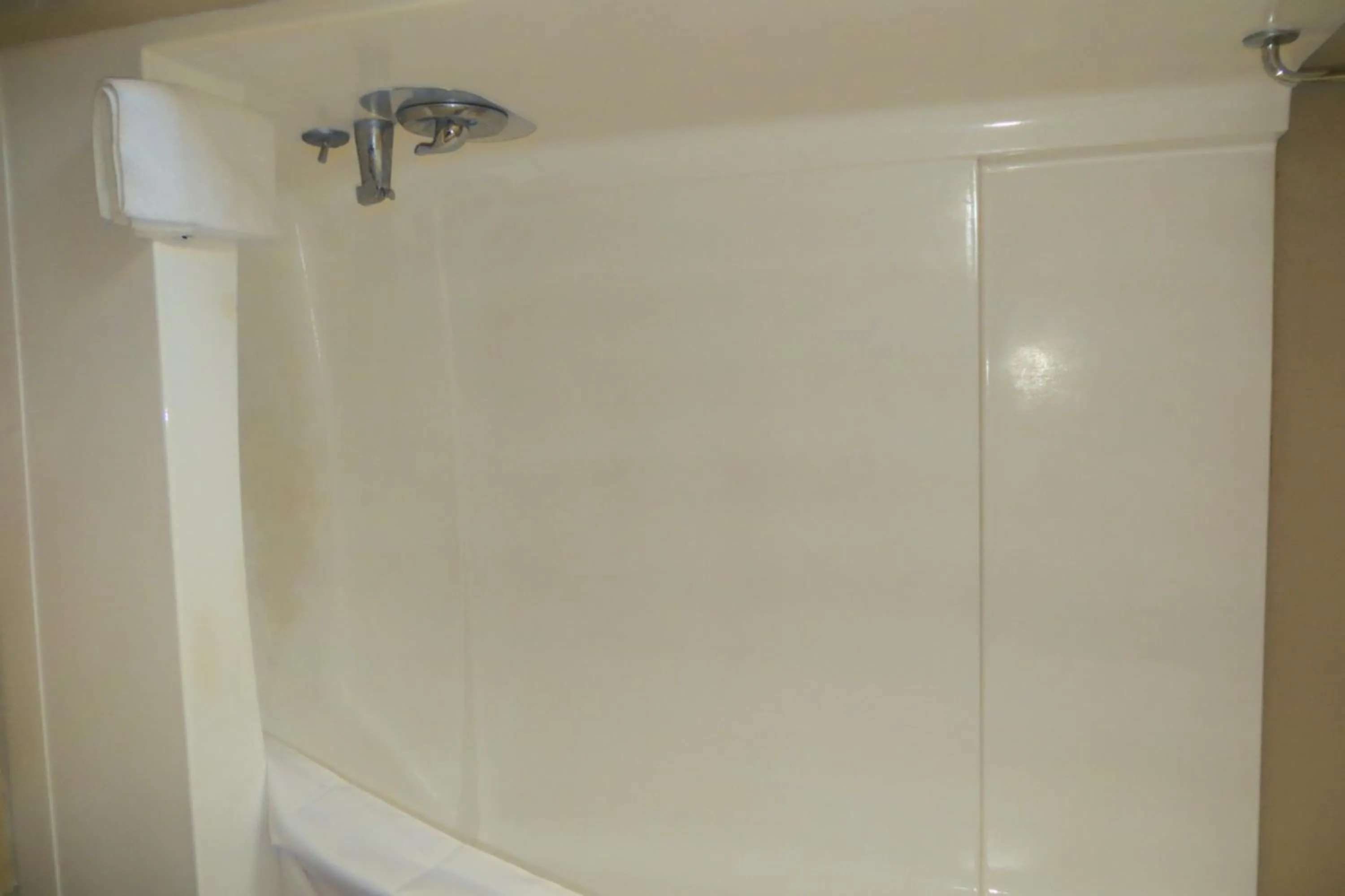 Bathroom in American Inn Stockton