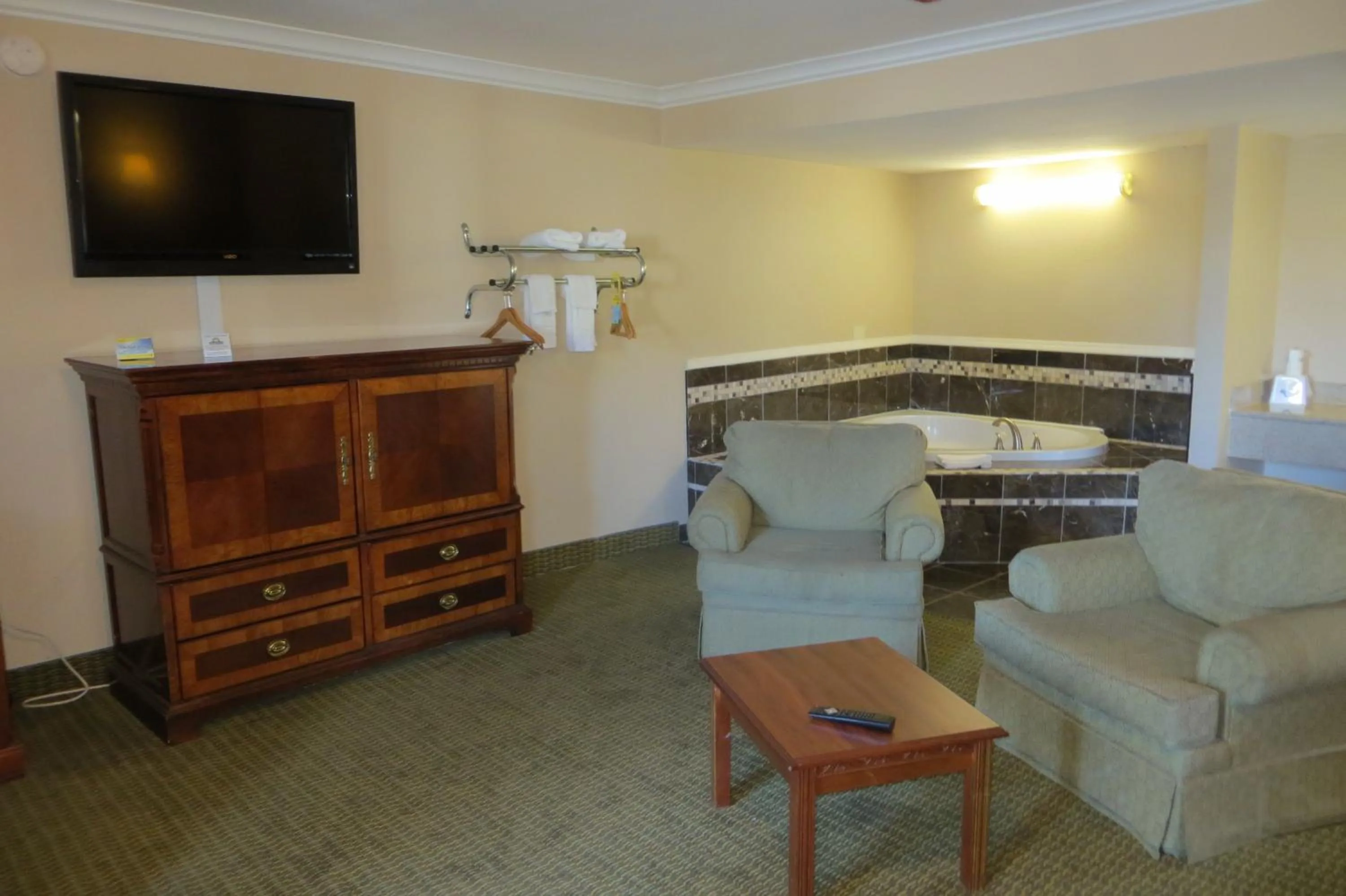 Living room in American Inn Stockton