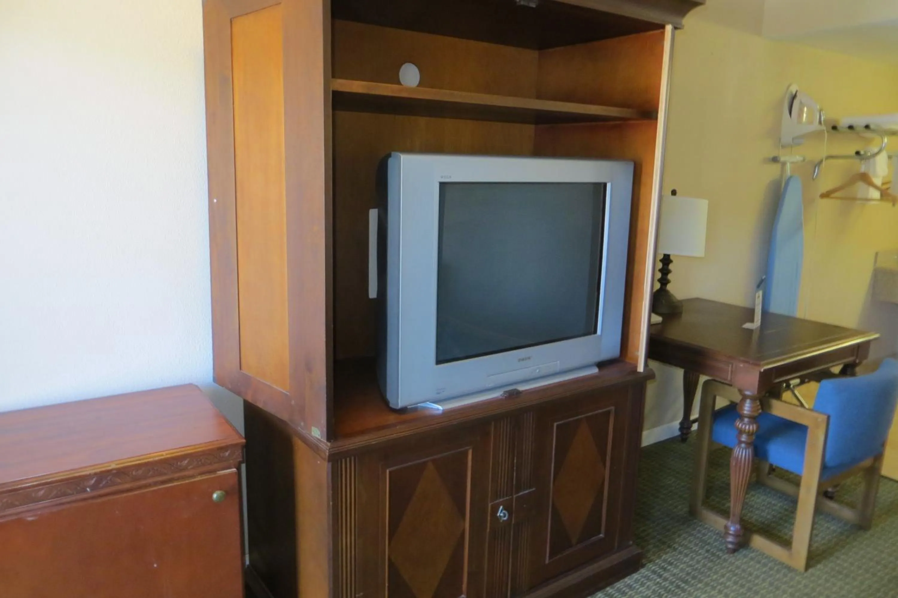 Decorative detail in American Inn Stockton