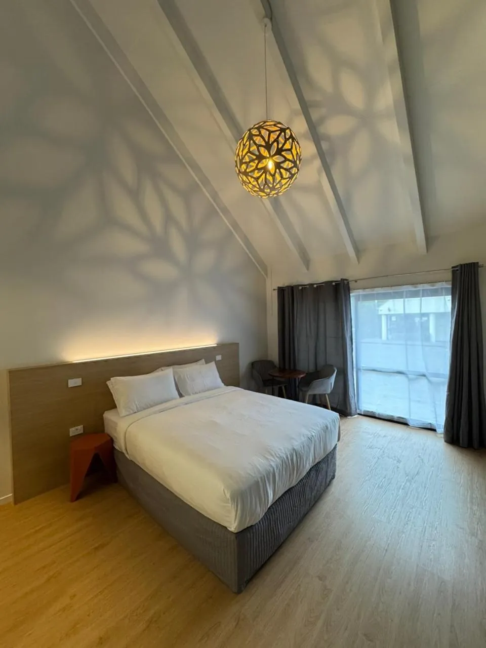 Photo of the whole room, Bed in Mt Wellington Motel