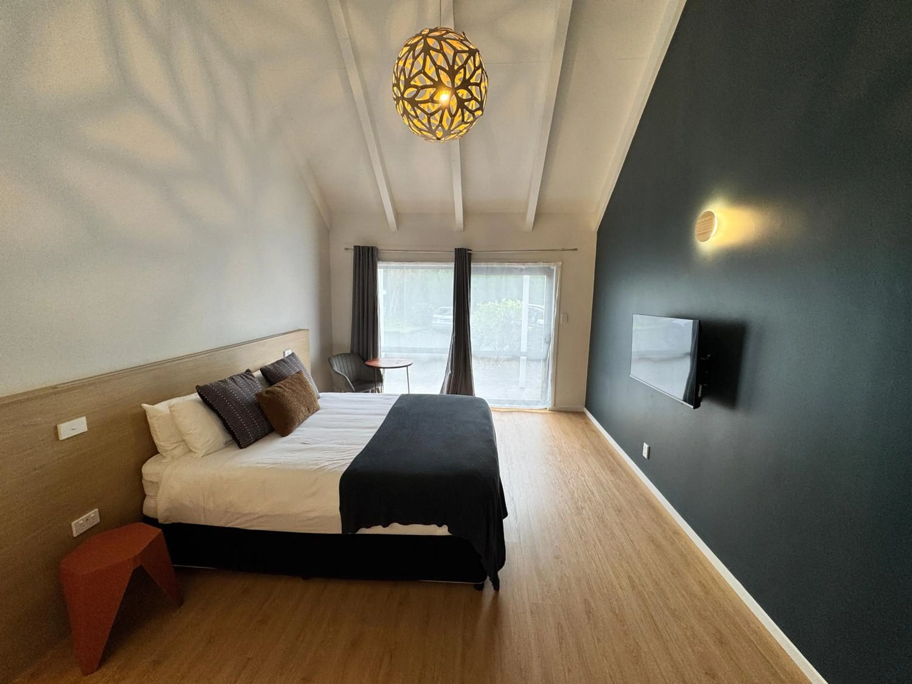 Bed in Mt Wellington Motel