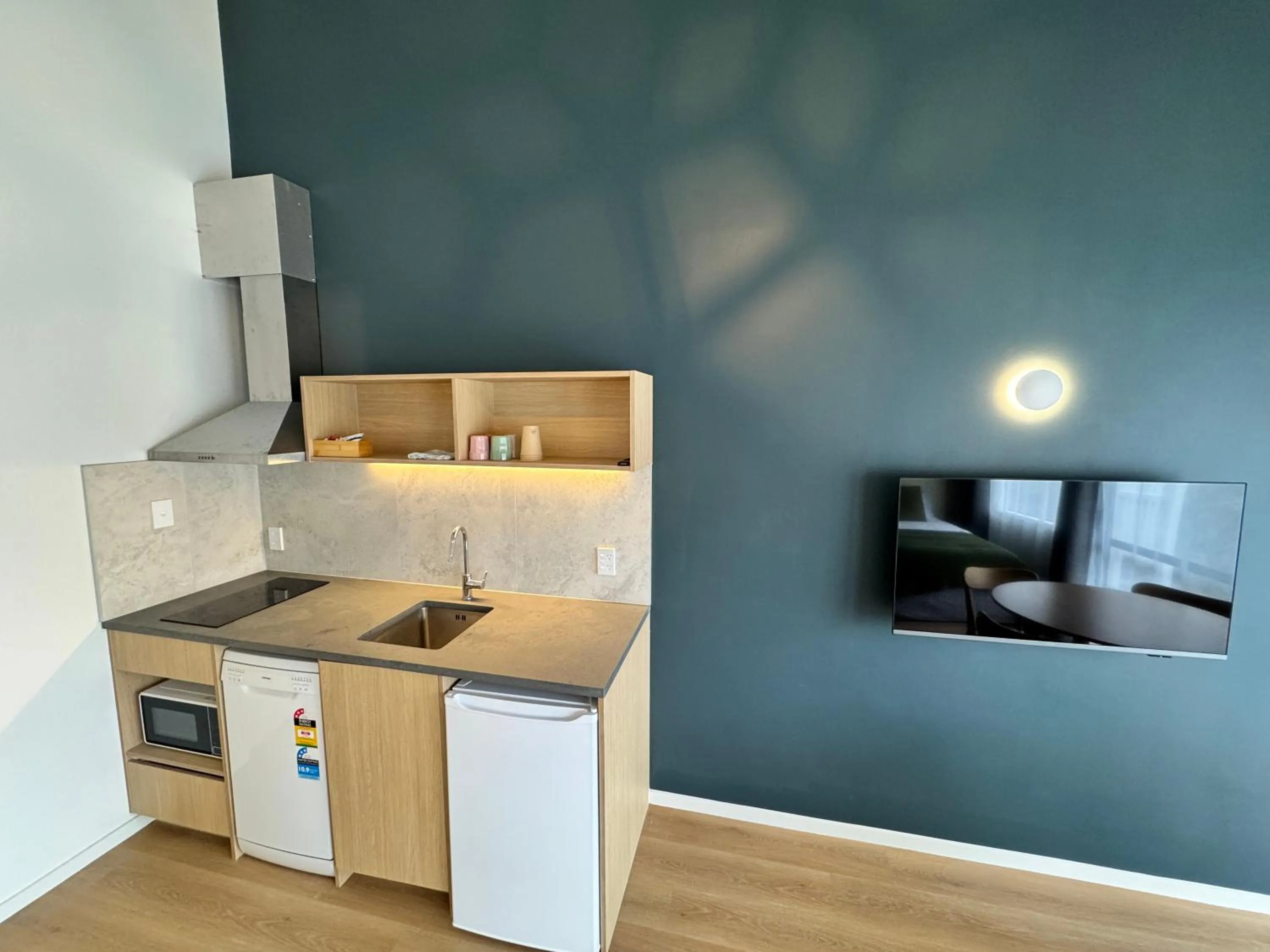 Kitchen or kitchenette in Mt Wellington Motel