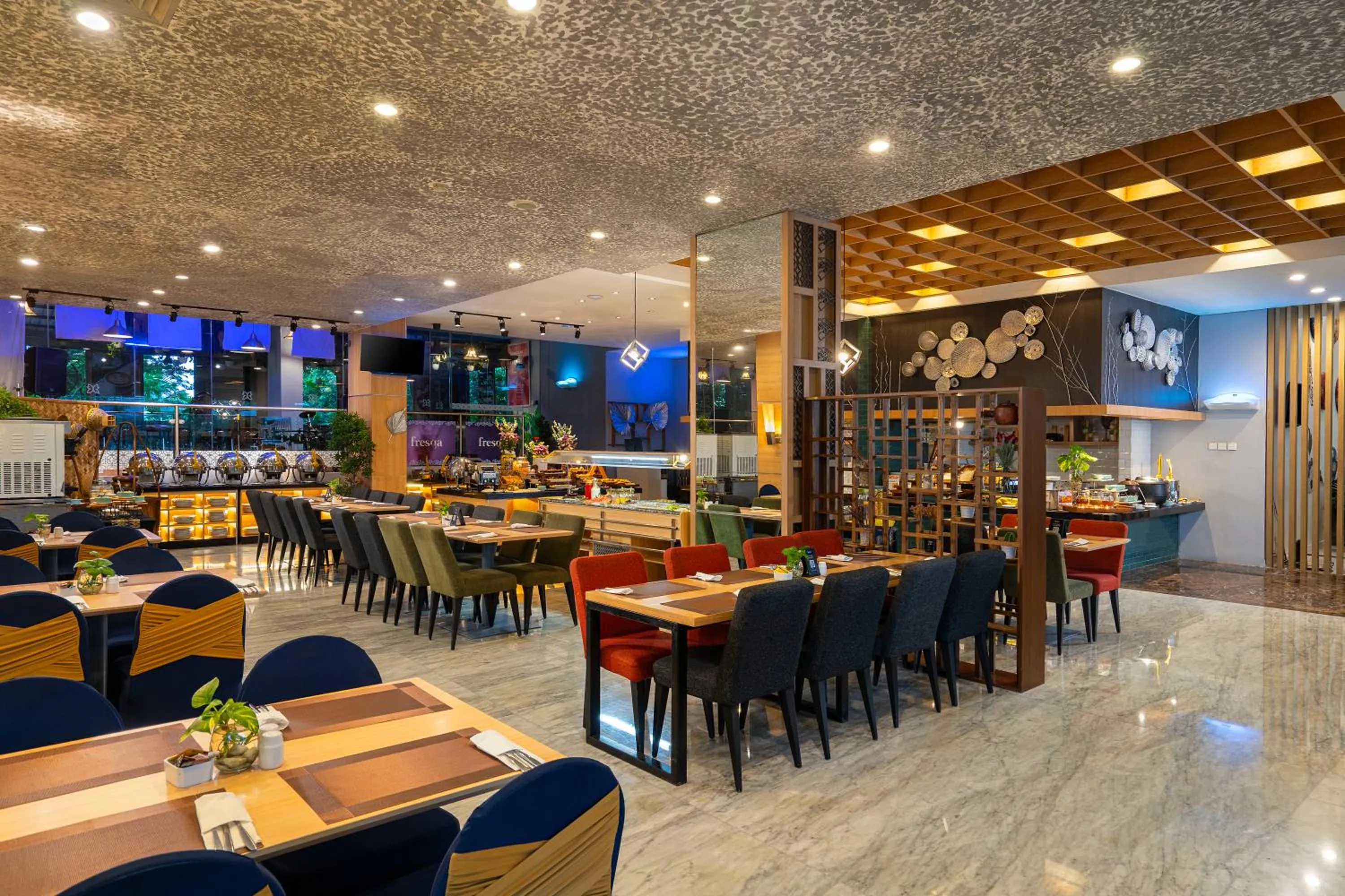 Dining area in BATIQA Hotel & Apartments Karawang