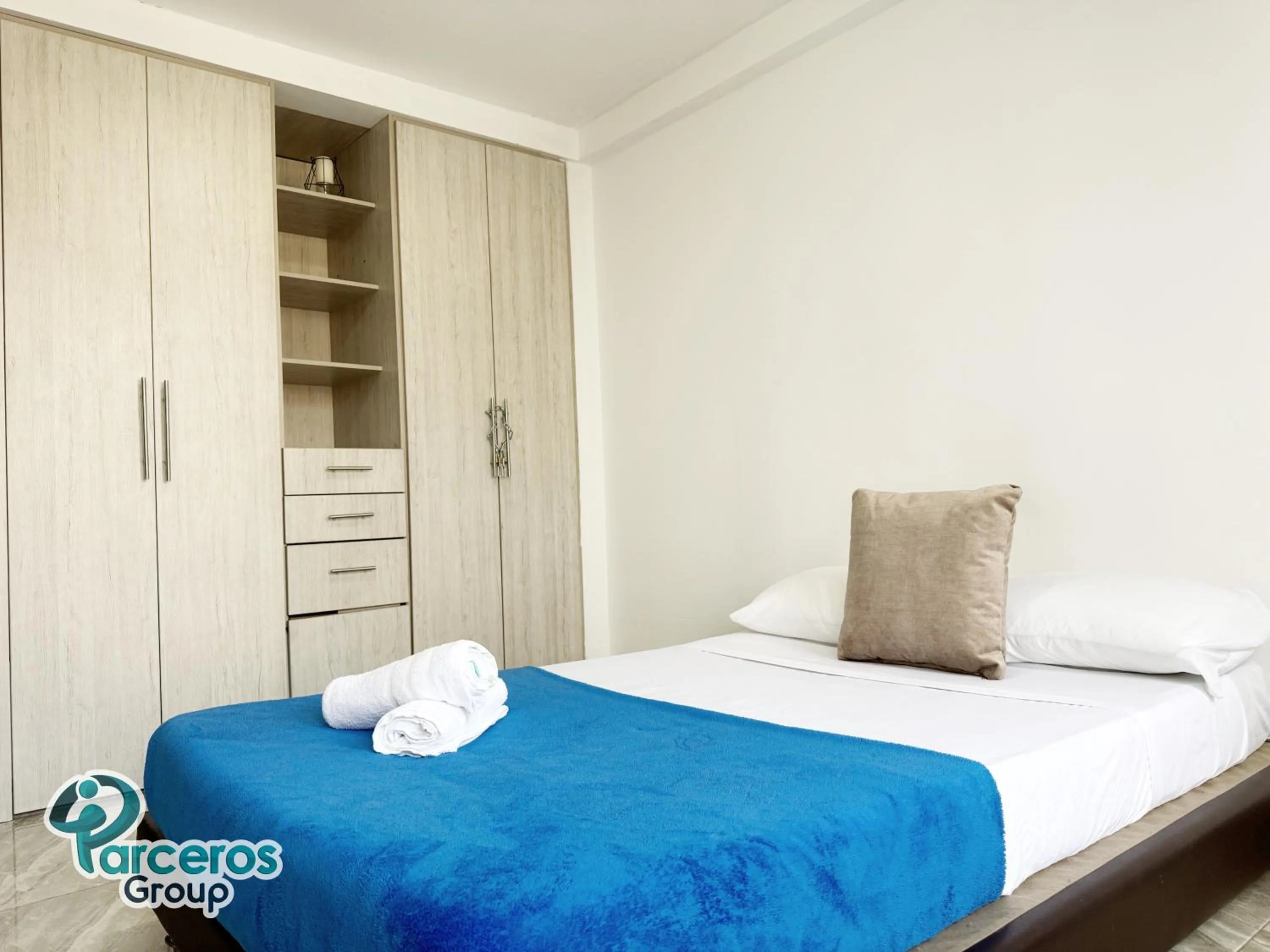 Bed in Apartamentos Zona Circunvalar Por Parceros Group