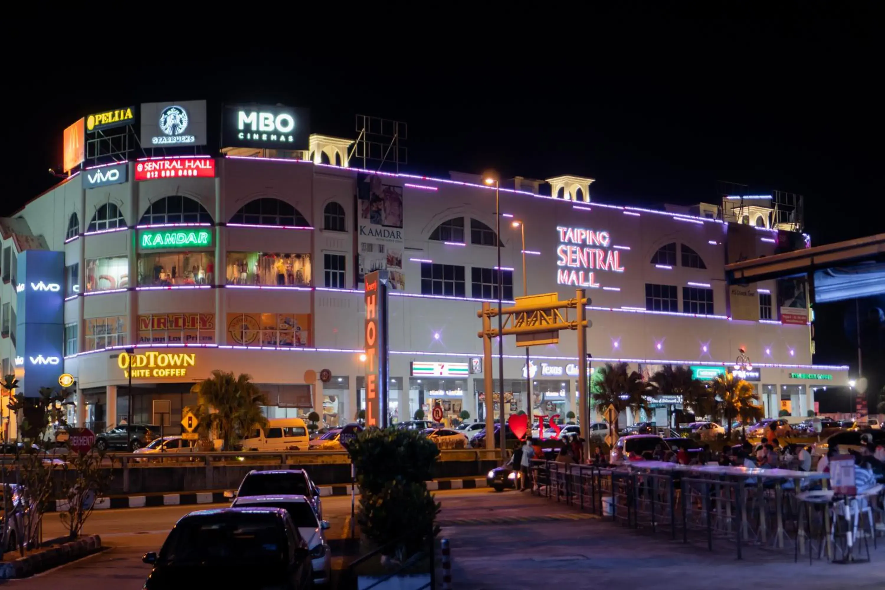 Restaurant/places to eat in Beverly Hotel Restaurant/places to eat in Beverly Hotel