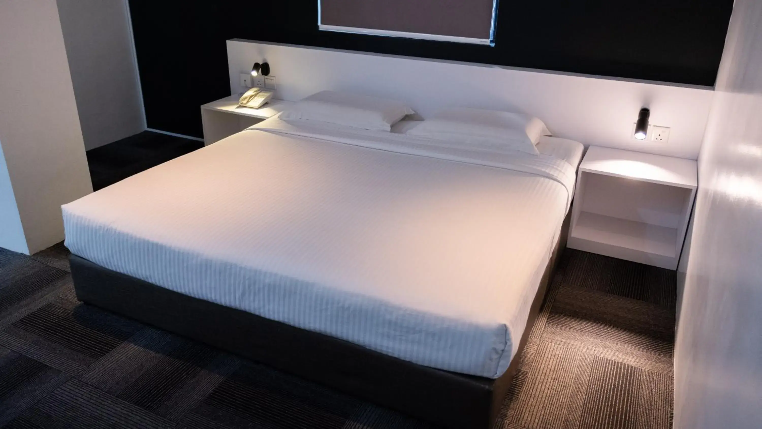 Photo of the whole room, Bed in Beverly Hotel Photo of the whole room, Bed in Beverly Hotel