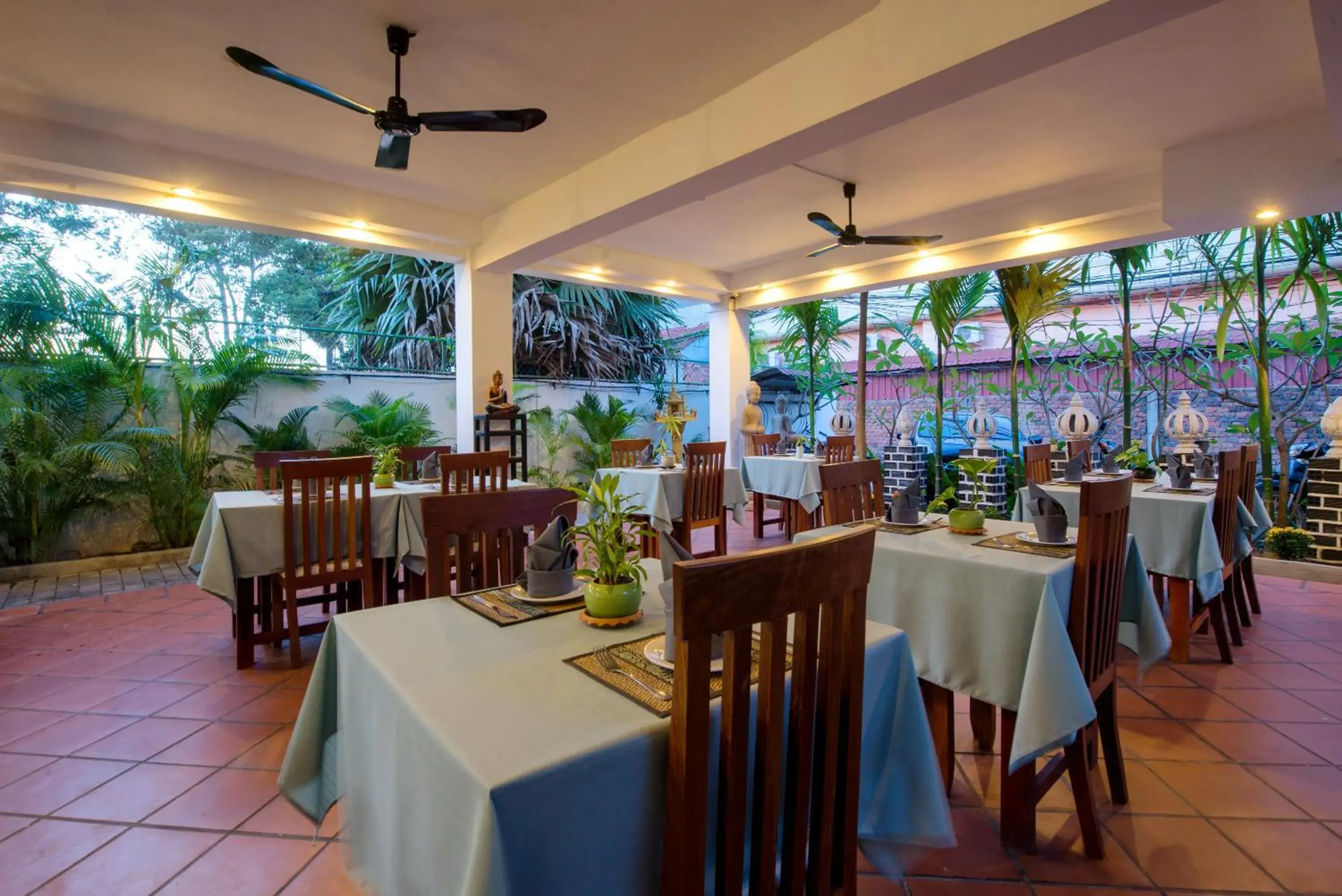 Restaurant/places to eat in P5 Angkor Residence Restaurant/places to eat in P5 Angkor Residence